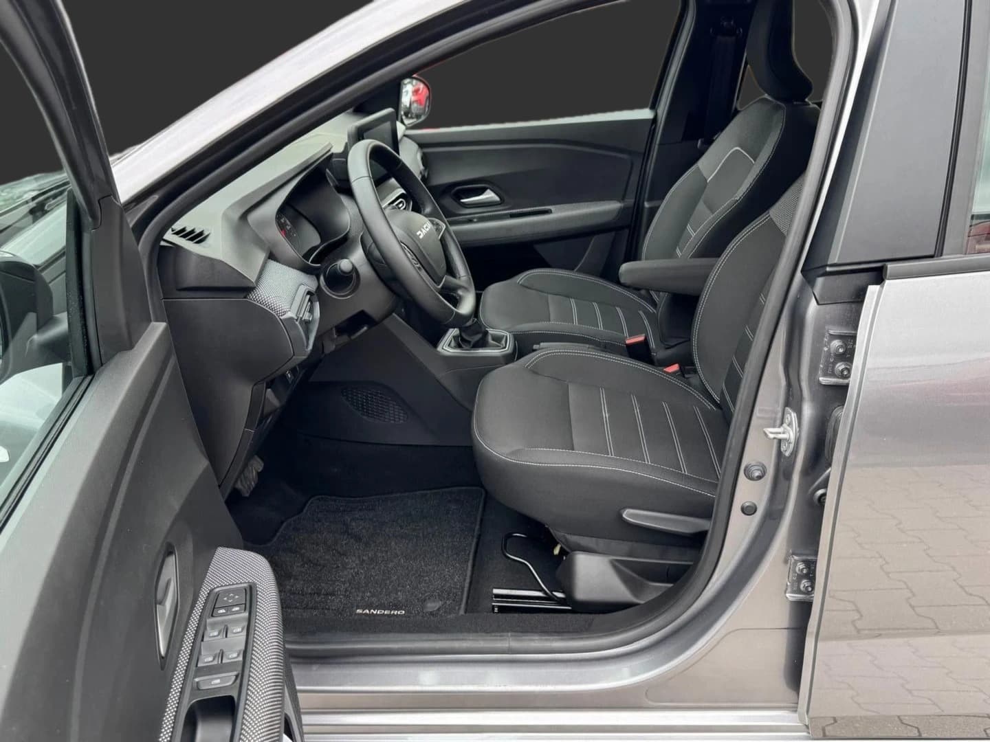 Dacia Sandero Expression — 15
