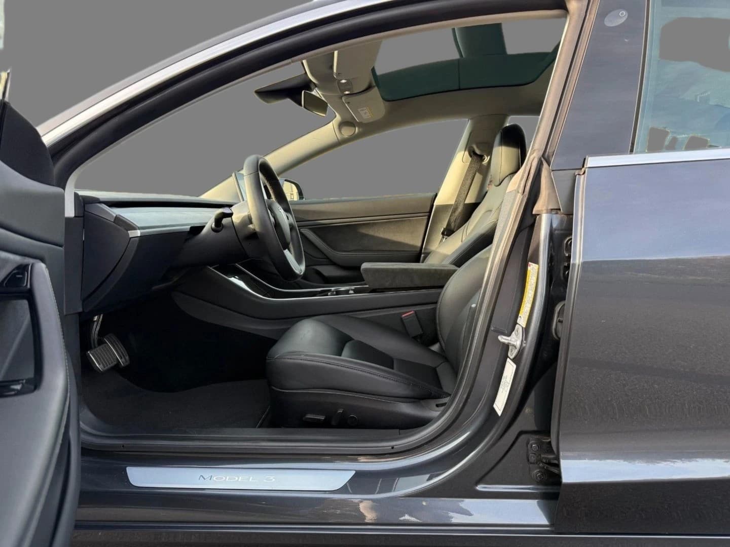 Tesla Model 3 Long Range Dual AWD — 8