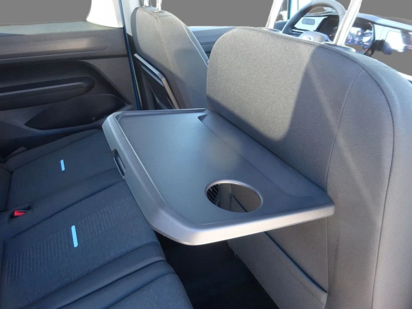 Ford Grand Tourneo Connect Active AWD Stdhz AHK Pano — 18