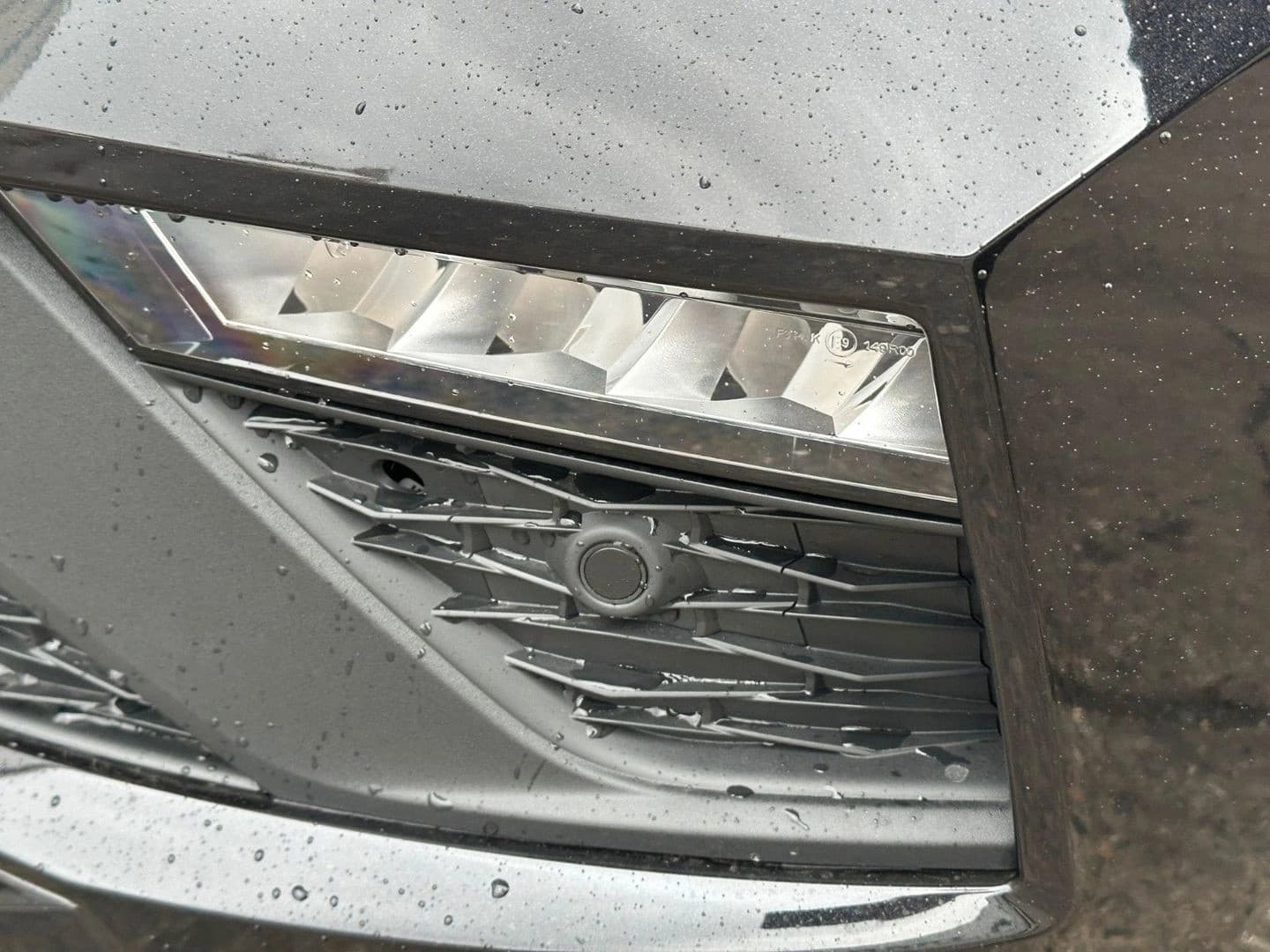 Skoda Kamiq Monte Carlo & KESSY & Side Assist & PDC V/H & LM18" — 9