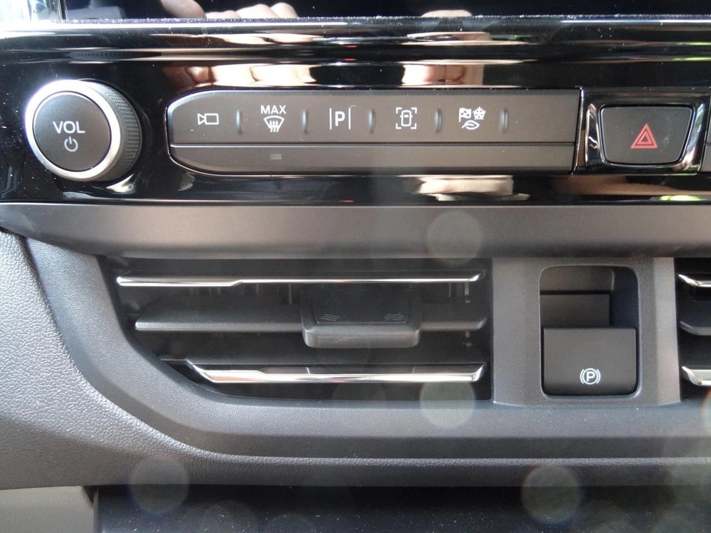 Ford Tourneo Custom PHEV L1 Titanium-X AUT AHK 360Cam — 15