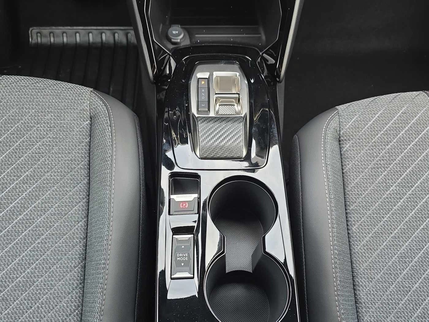 Peugeot 2008 Allure // ACC/Kamera 360°/LED/SHZ — 11