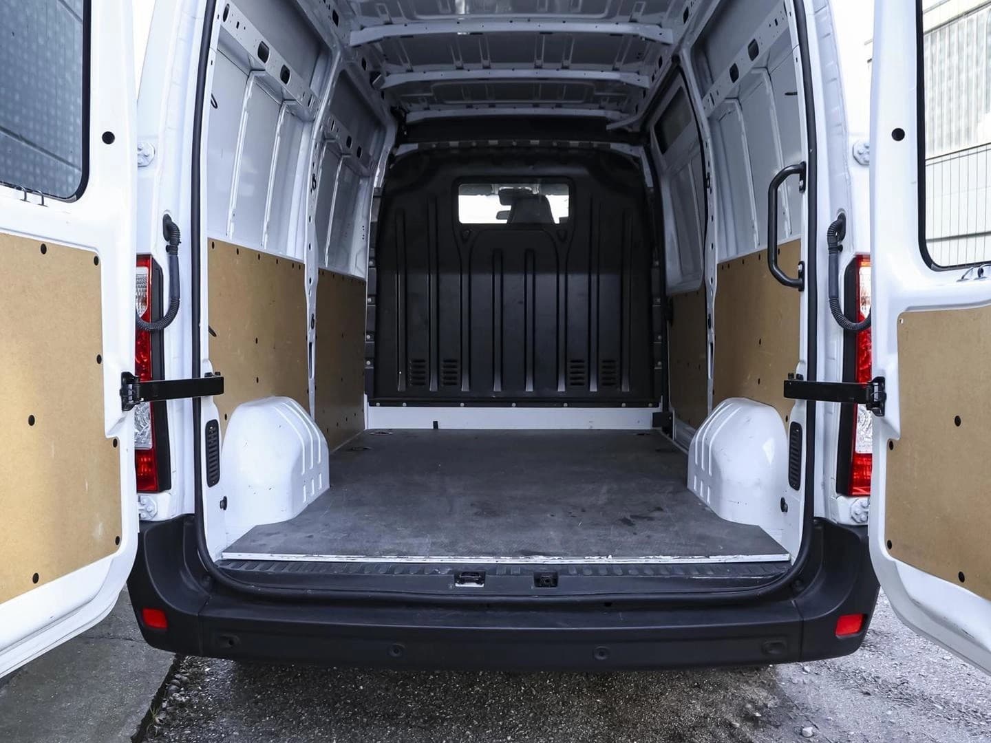 Renault Master KaWa L2H2 3,3t Blue dCi 135 PDC KLIMA BT — 8