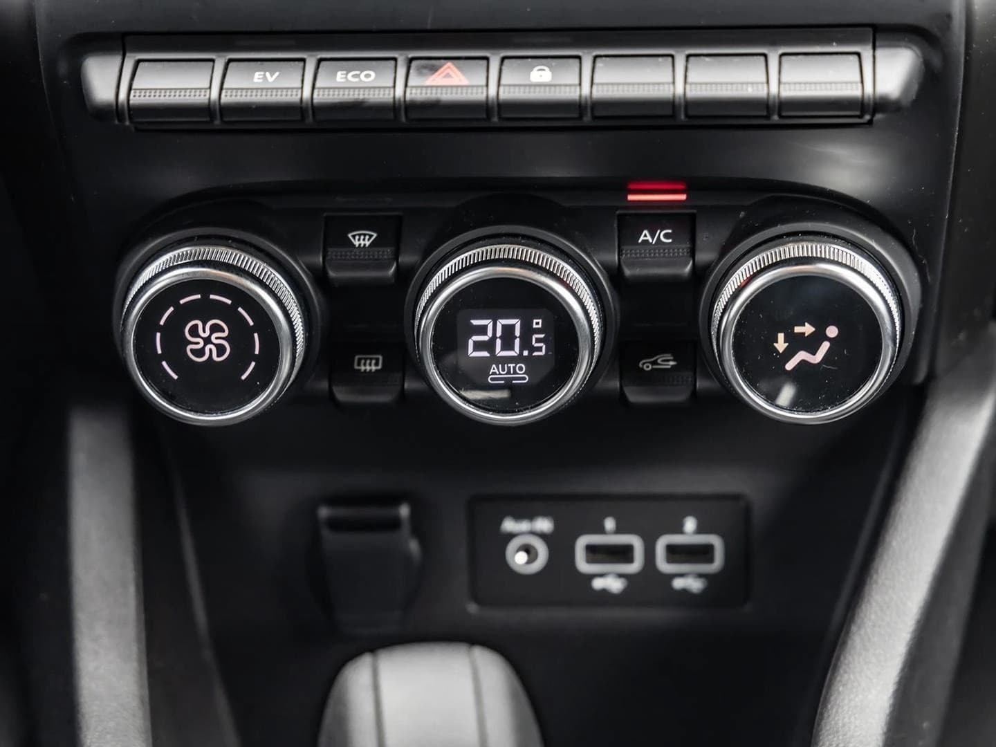 Renault Clio E-TECH 140 NAVI PDC KLIMA — 12