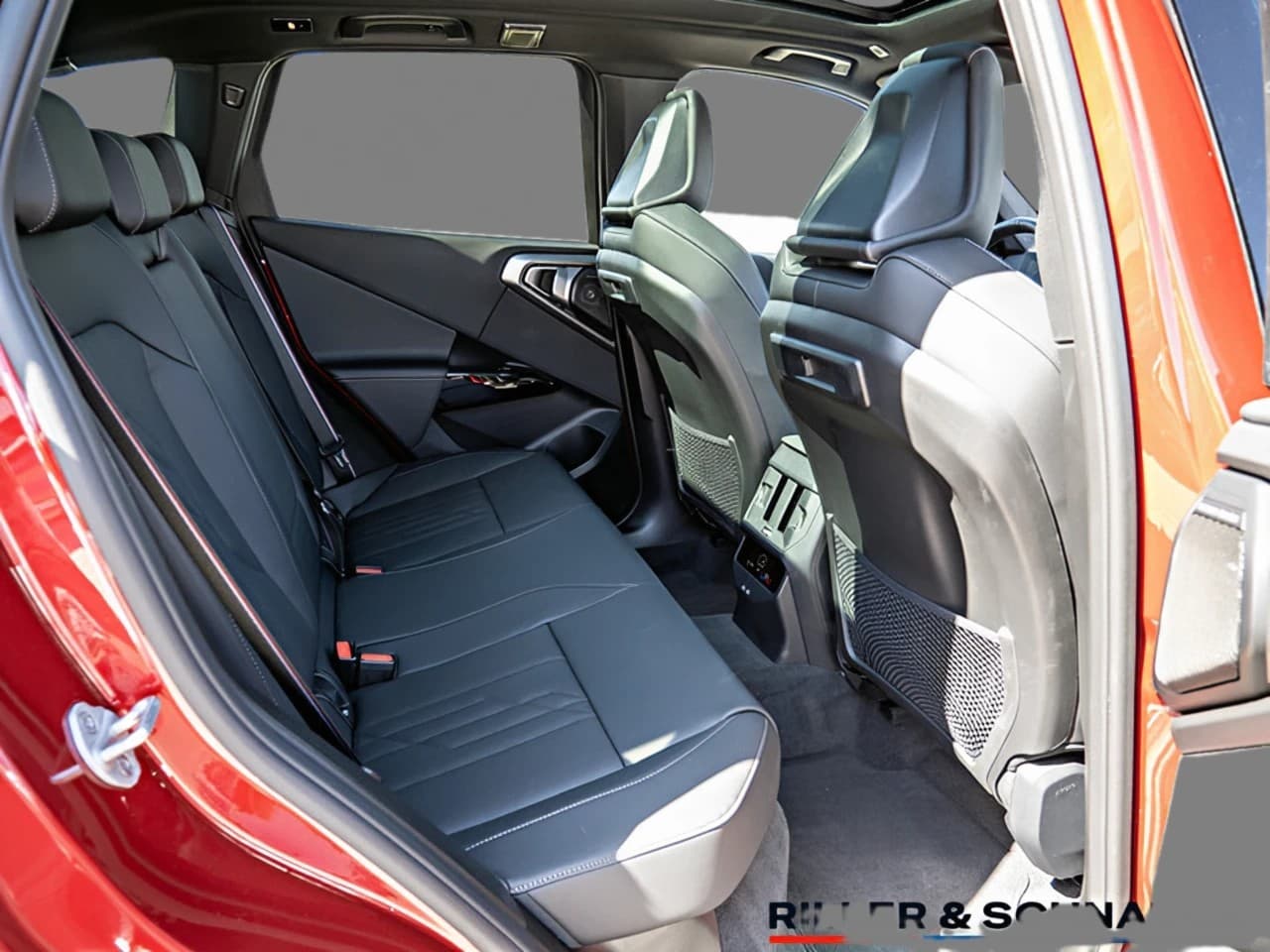 BMW X3 X3 30e xDrive M-Sport Pro — 7