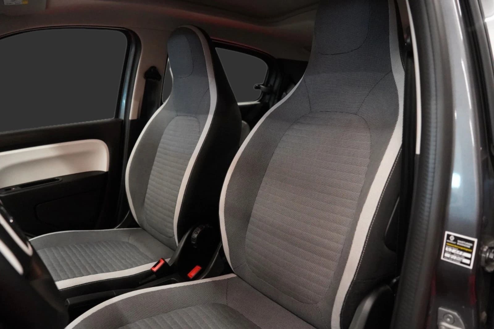 Renault Twingo Equilibre — 16