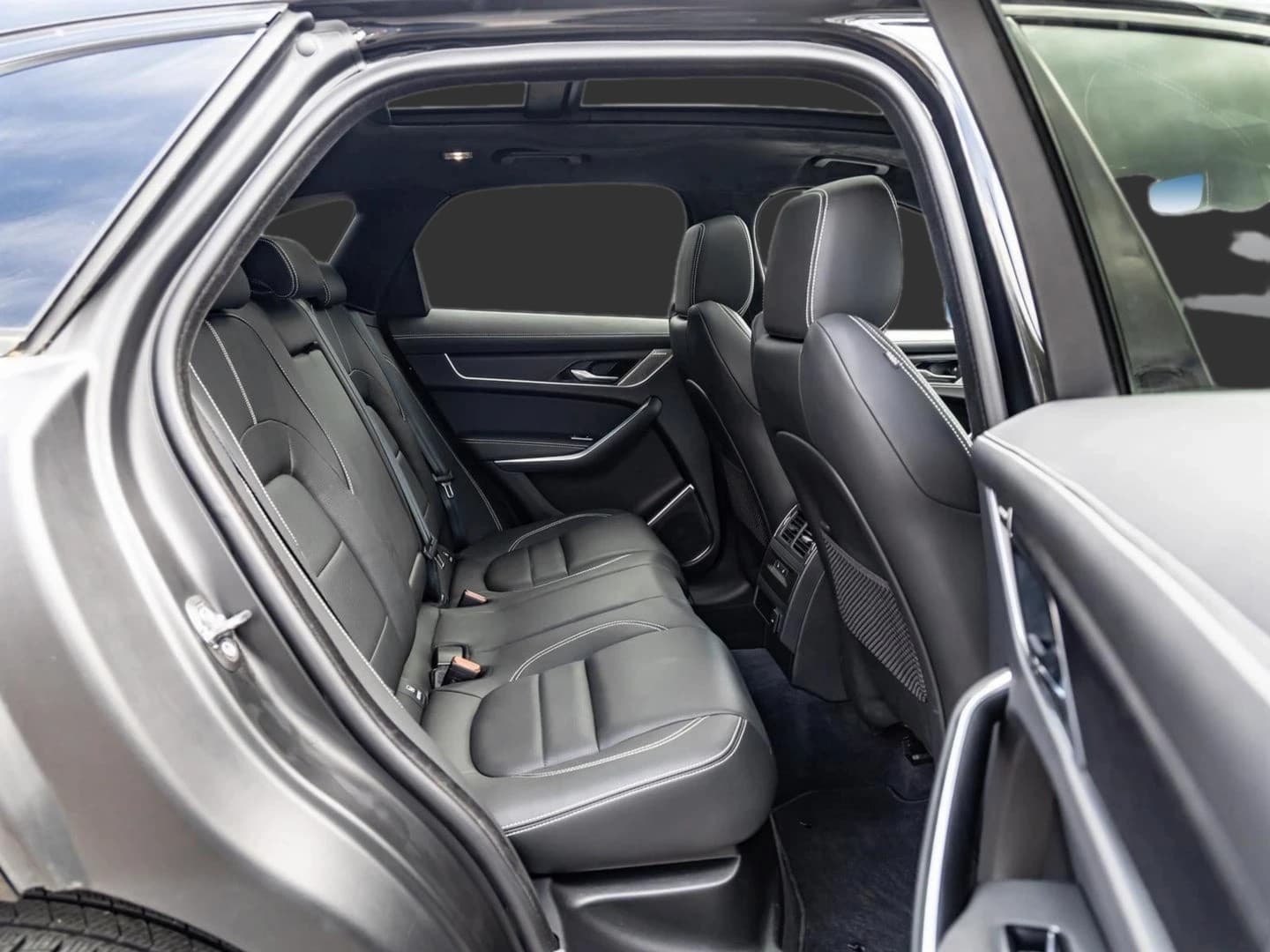 Jaguar F-Pace P400e AWD R-Dyn HSE Winter-Pkt. Pano Shz — 5