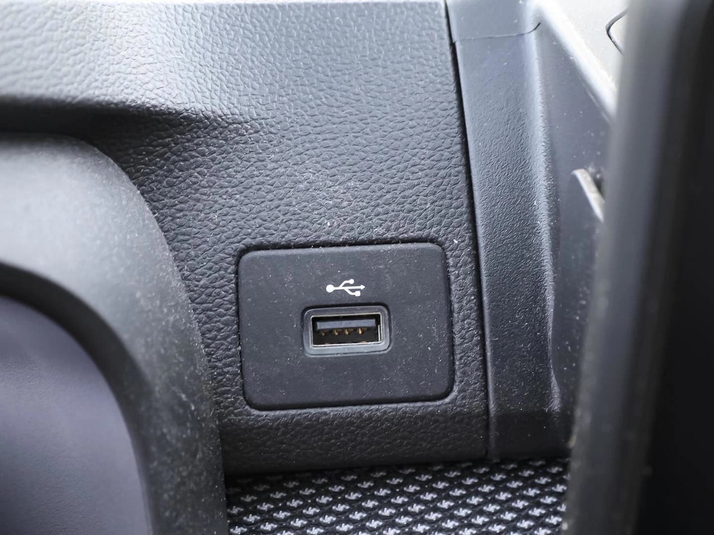 Dacia Sandero Expression TCe 90 SHZ PDC KLIMA BT ZV — 11