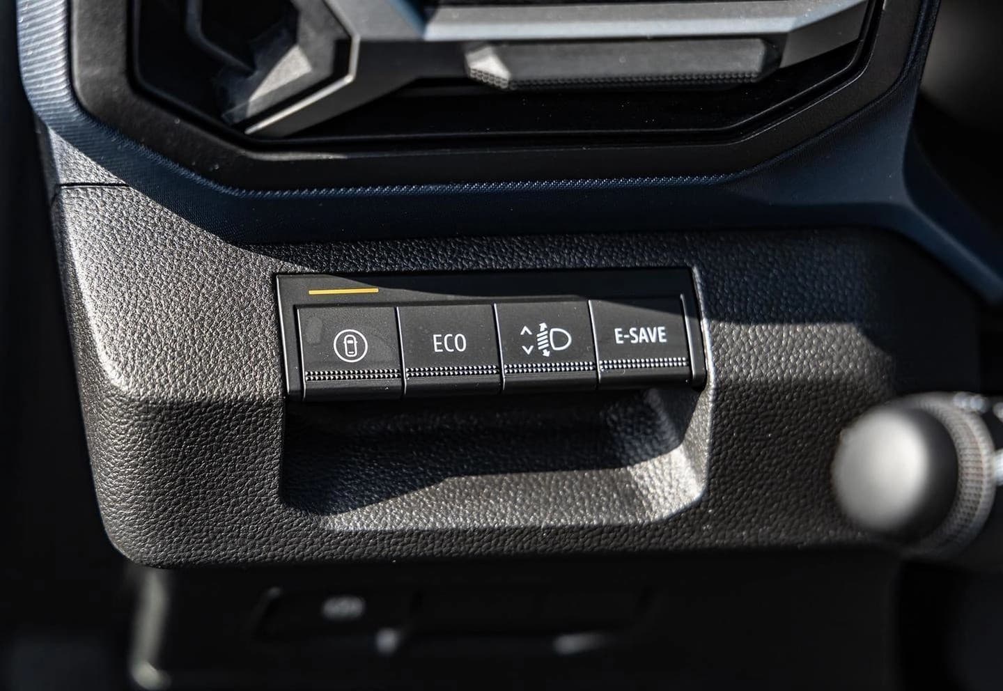 Dacia Duster III 1.6 E-TECH Hybr. 140 Journey NAVI PDC — 5