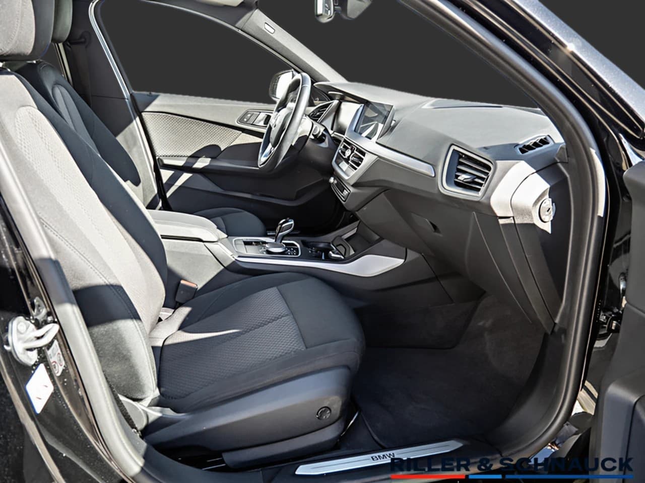 BMW 118 118i Advantage — 6