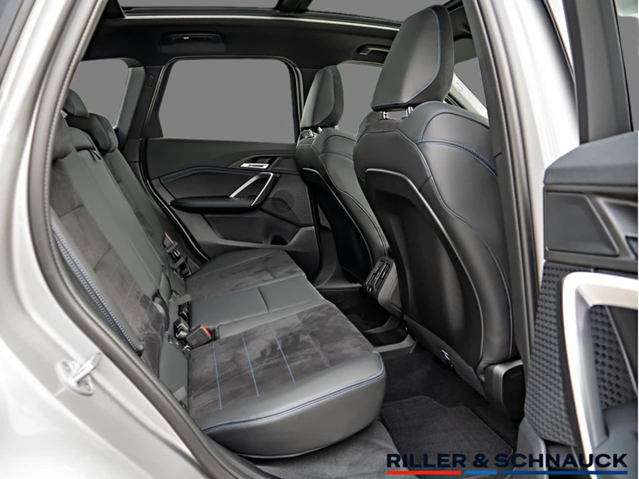 BMW X1 X1 sDrive 18i M-Sport Pro — 7