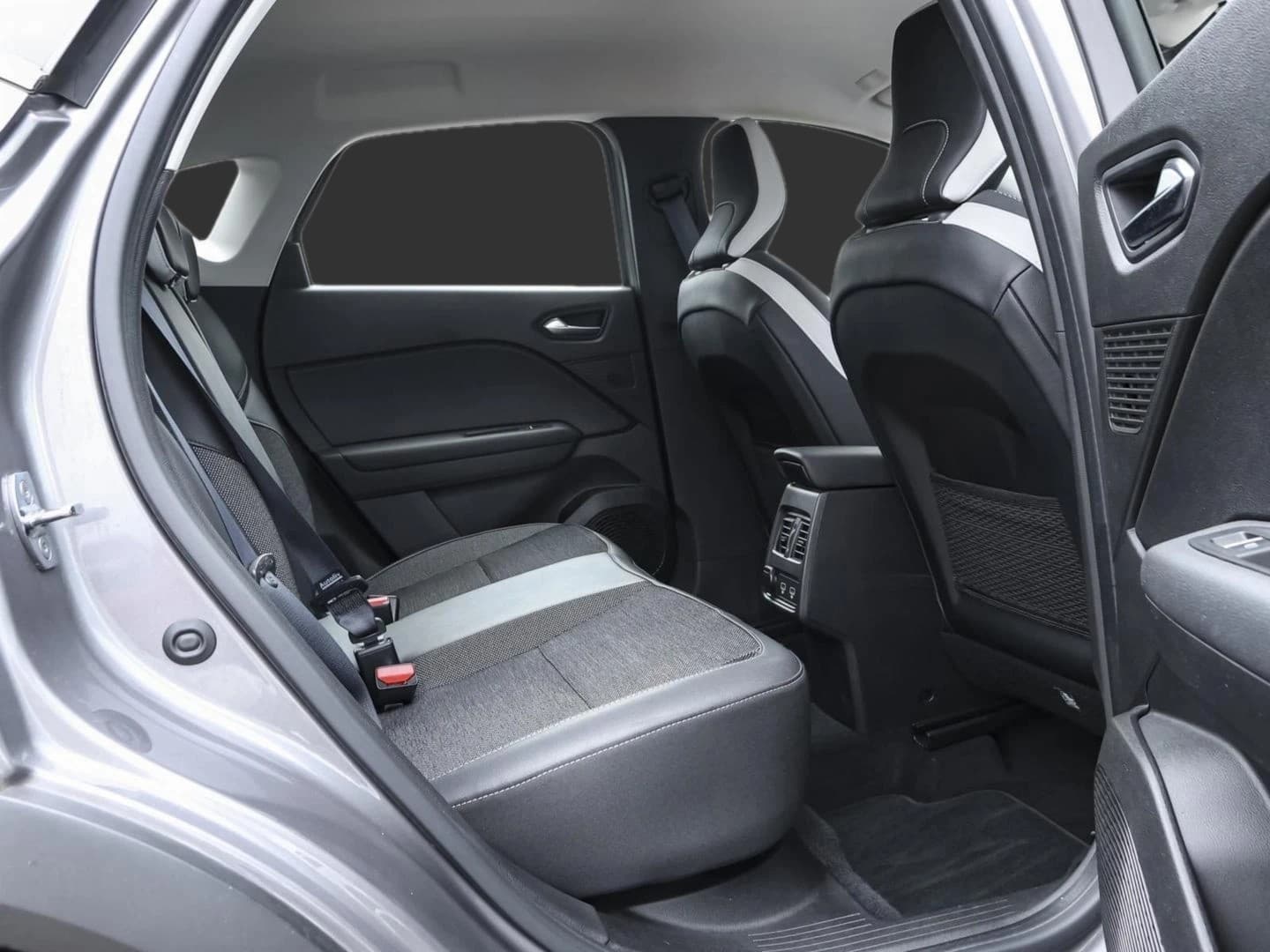 Renault Captur INTENS E-TECH NAVI SHZ KAMERA — 10