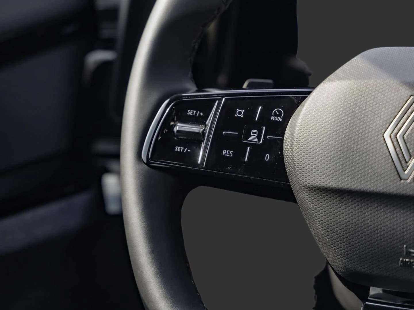 Renault Austral TCe 160 Mild-Hybrid NAVI SHZ — 9