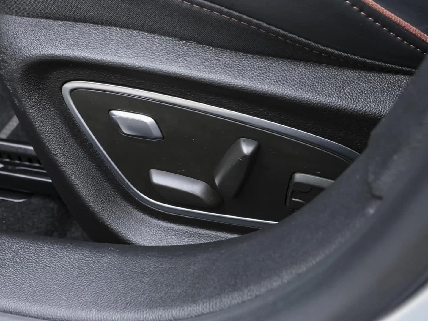 Renault Talisman INITIALE PARIS TCe 160 EDC LEDER SHZ — 9