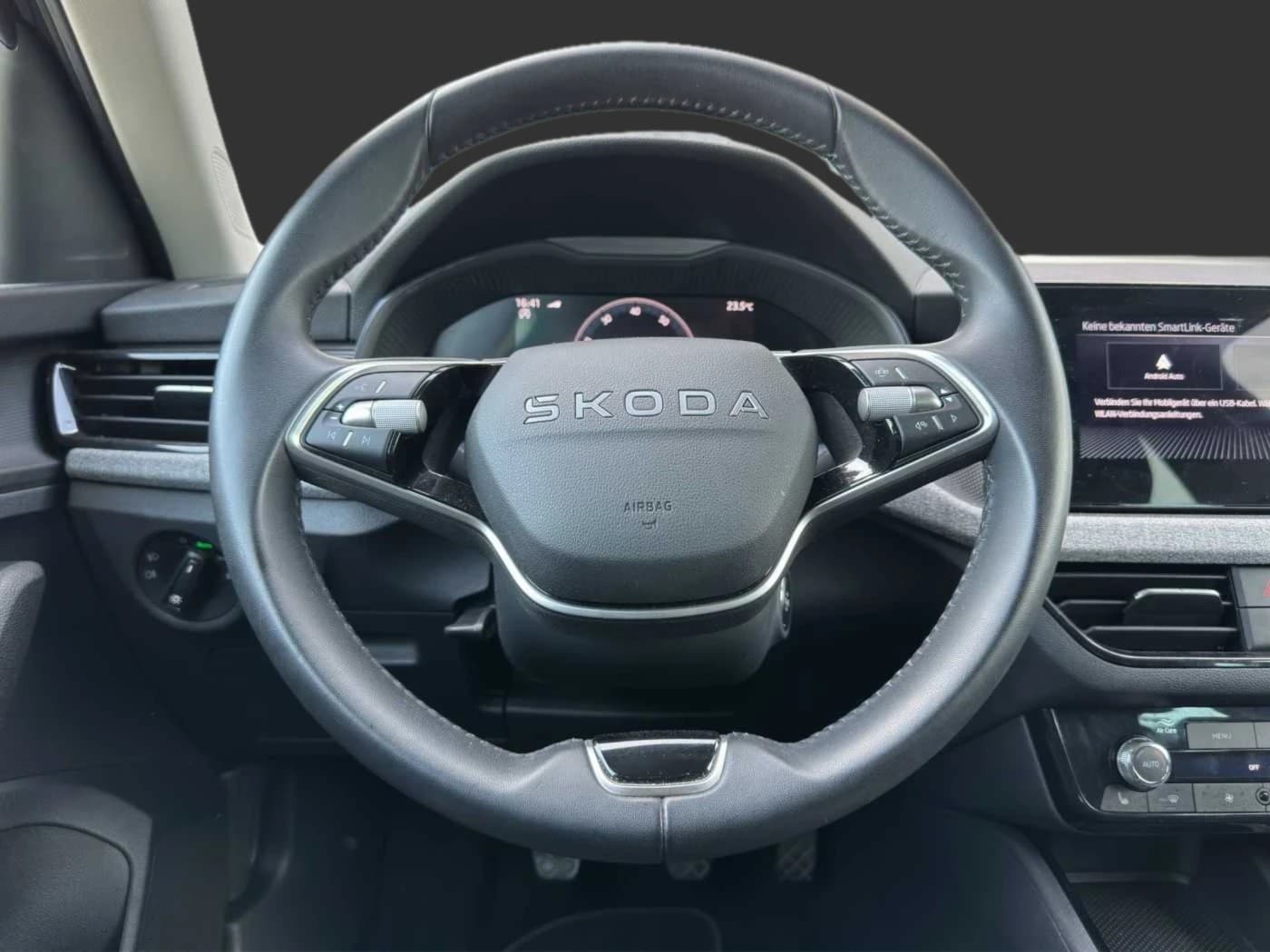 Skoda Kamiq 1.0 TSI Black Doc // LED/Sitzheizung /Kamera — 5
