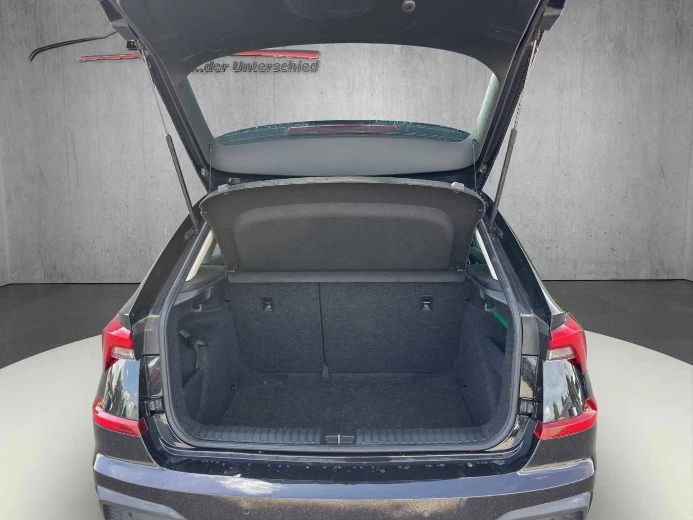 Skoda Kamiq 1.0 TSI Black Doc // LED/Sitzheizung /Kamera — 14
