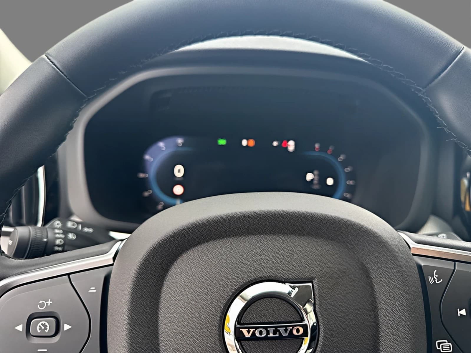 Volvo XC60 XC60 B5 B AWD Core Leder SiH GJR Win&Licht Fahrass 19''LM — 13