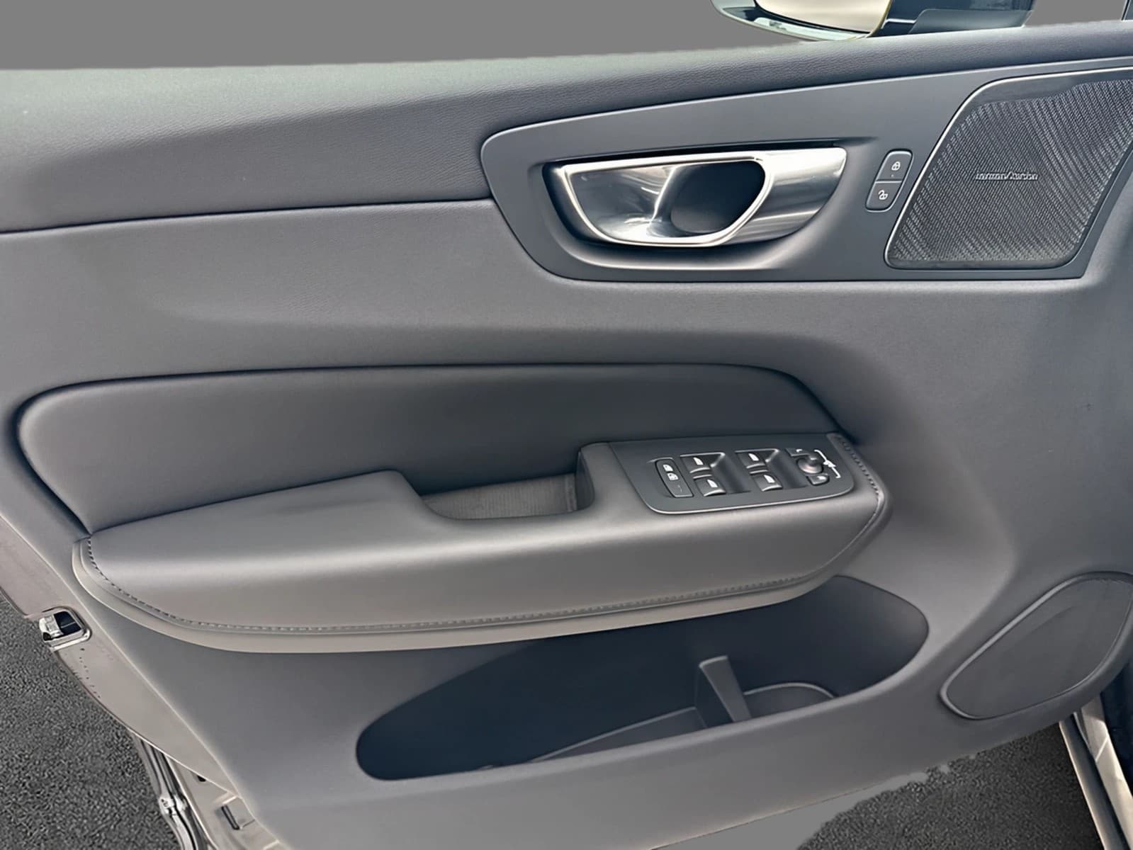 Volvo XC60 XC60 B5 B AWD Core Leder SiH GJR Win&Licht Fahrass 19''LM — 15