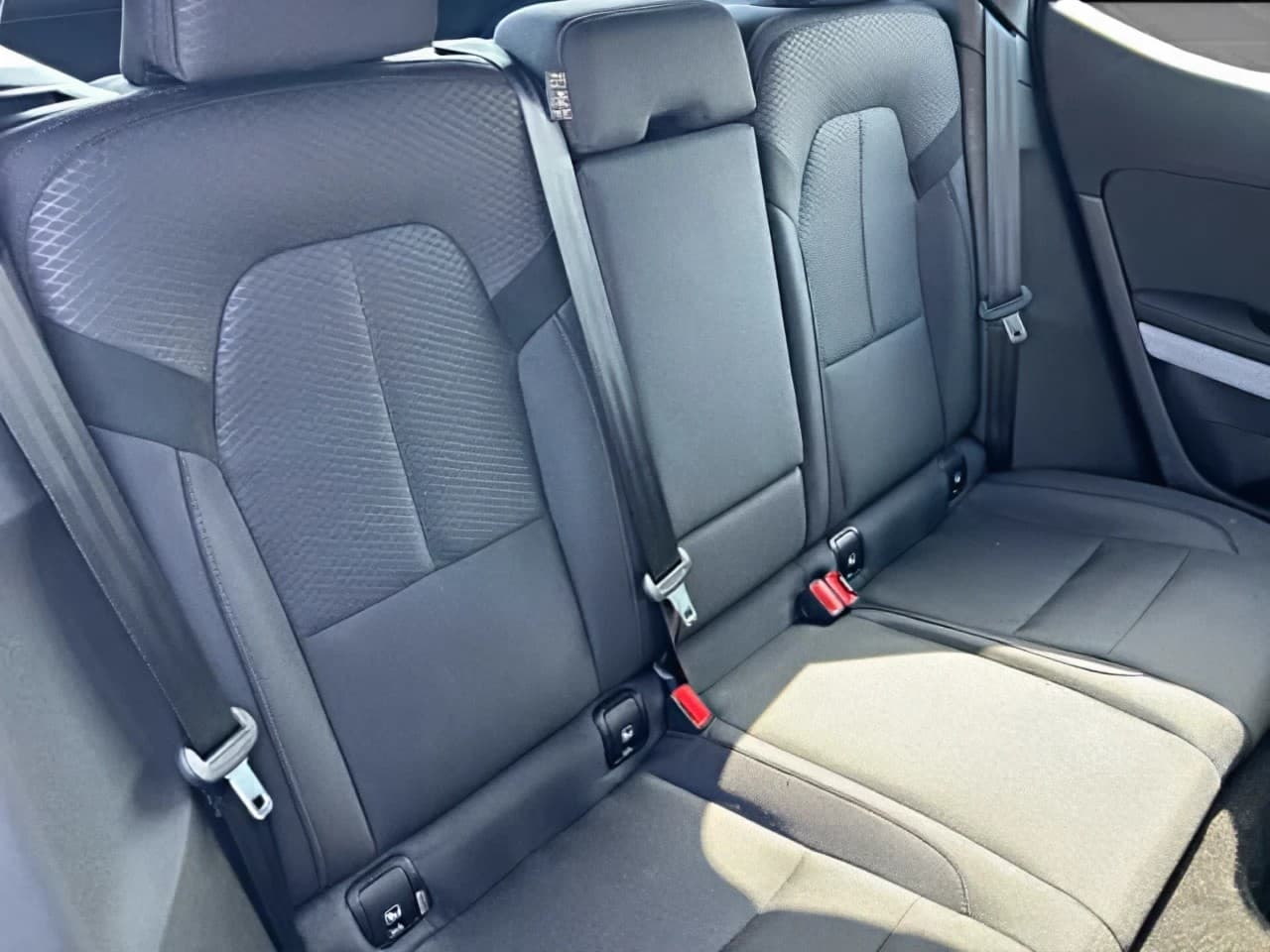 Polestar 2 Long Range Dual/RFK/Keyless/SitzHz/DAB — 12