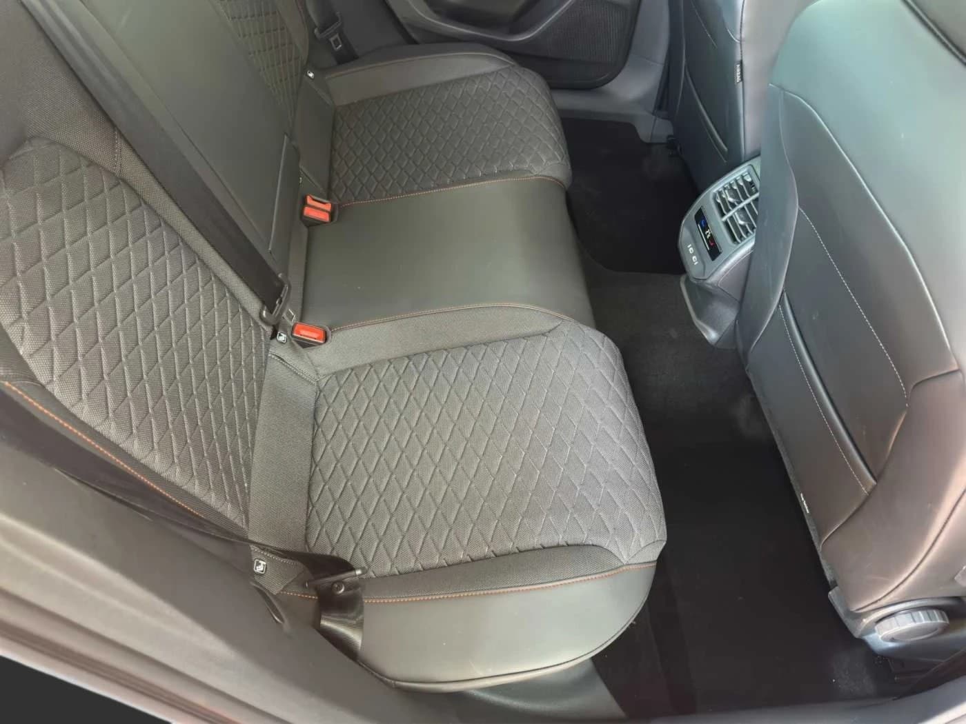 Seat Leon 1.5 eTSI FR //5 J. Garantie / Navi/Kamera/ Winterpaket — 14