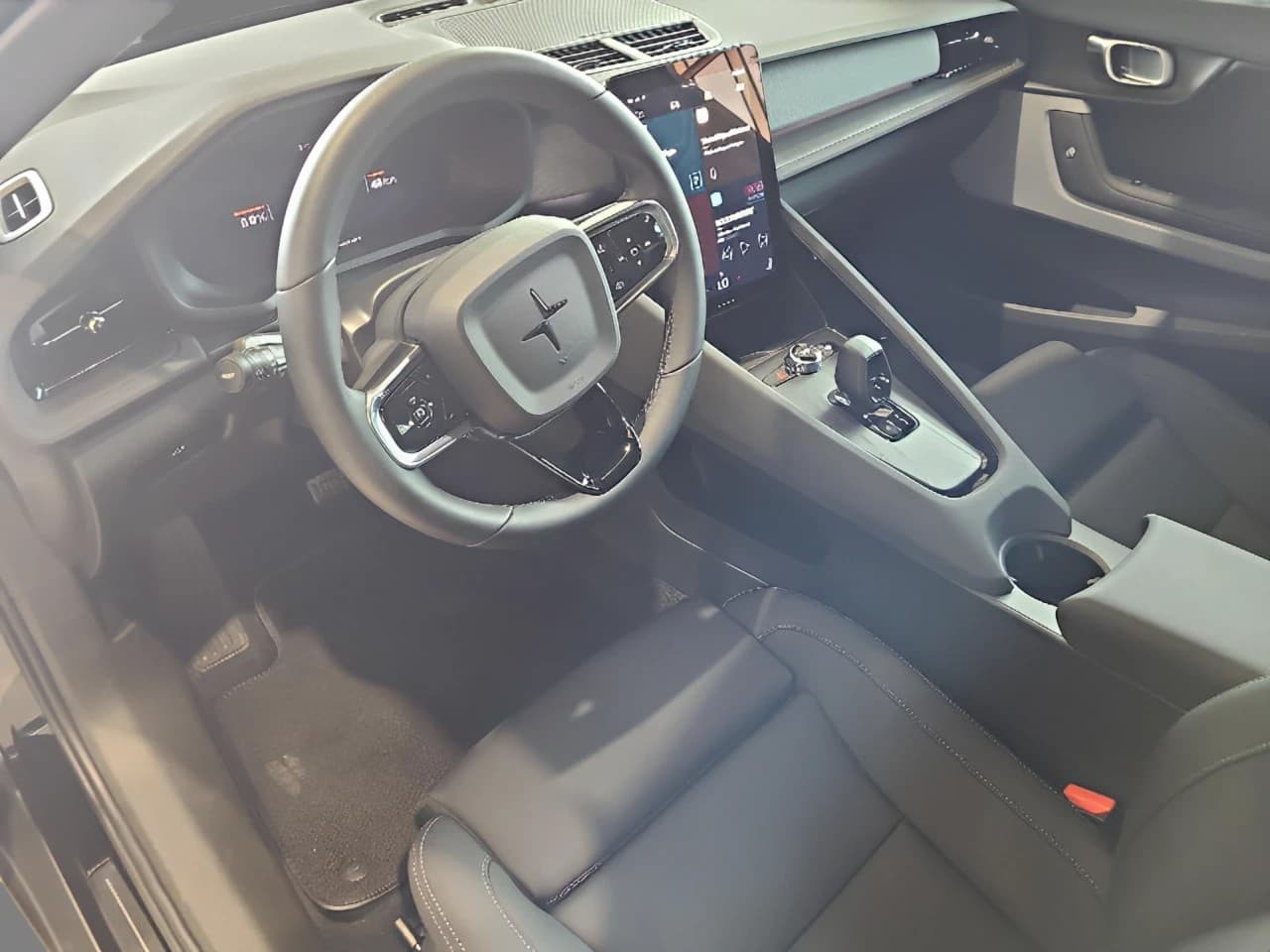 Polestar 2 Long Range Single — 8