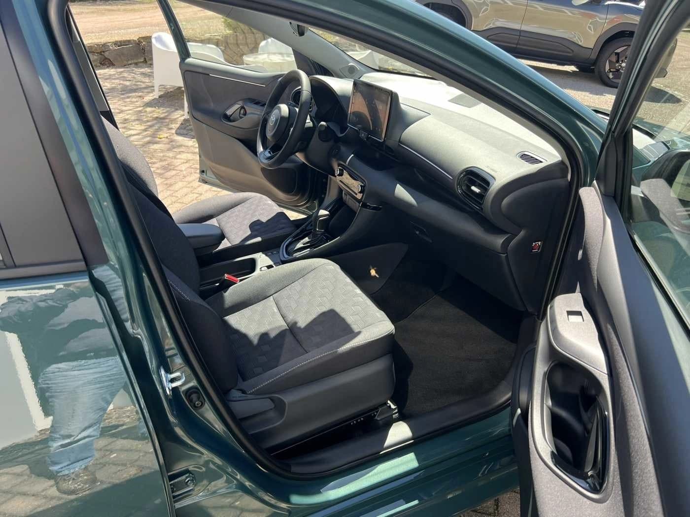 Toyota Yaris Hybrid Teamplayer — 8