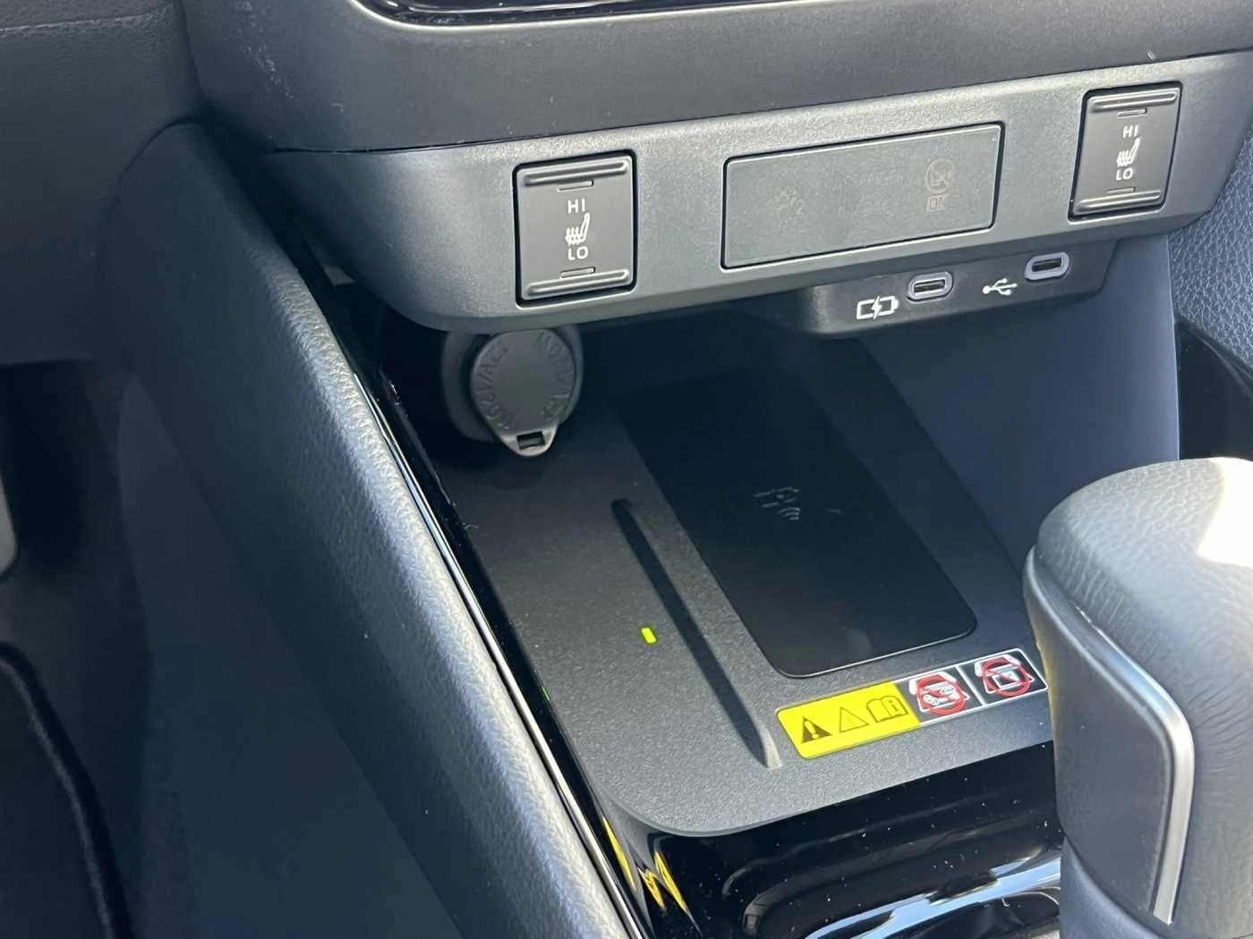 Toyota Yaris Hybrid Teamplayer — 18