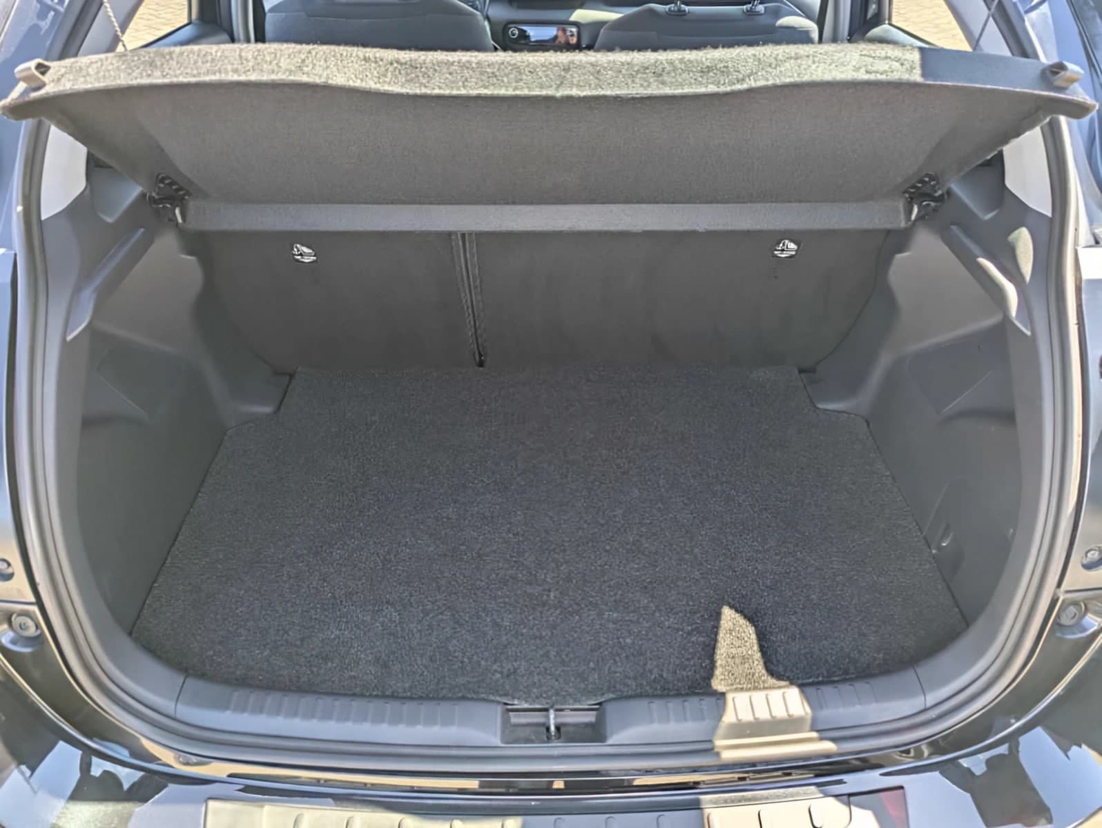 Toyota Yaris Hybrid 1.5 VVT-i Team Deutschland LED, AHK — 16