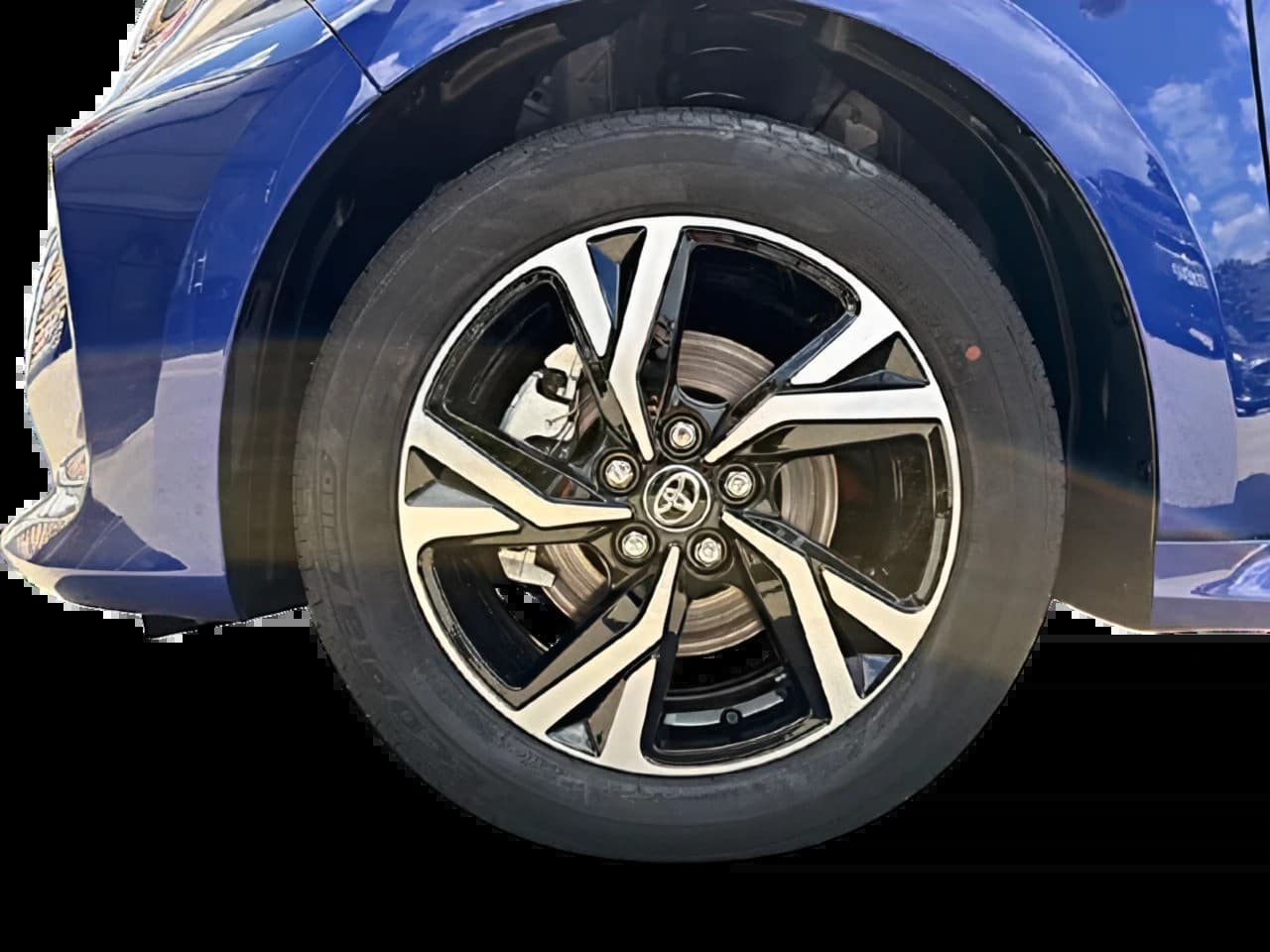 Toyota Yaris Hybrid Teamplayer — 7