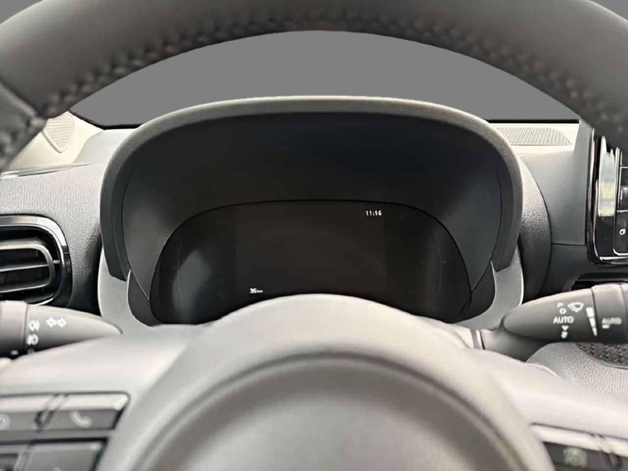 Toyota Yaris Hybrid Teamplayer — 13