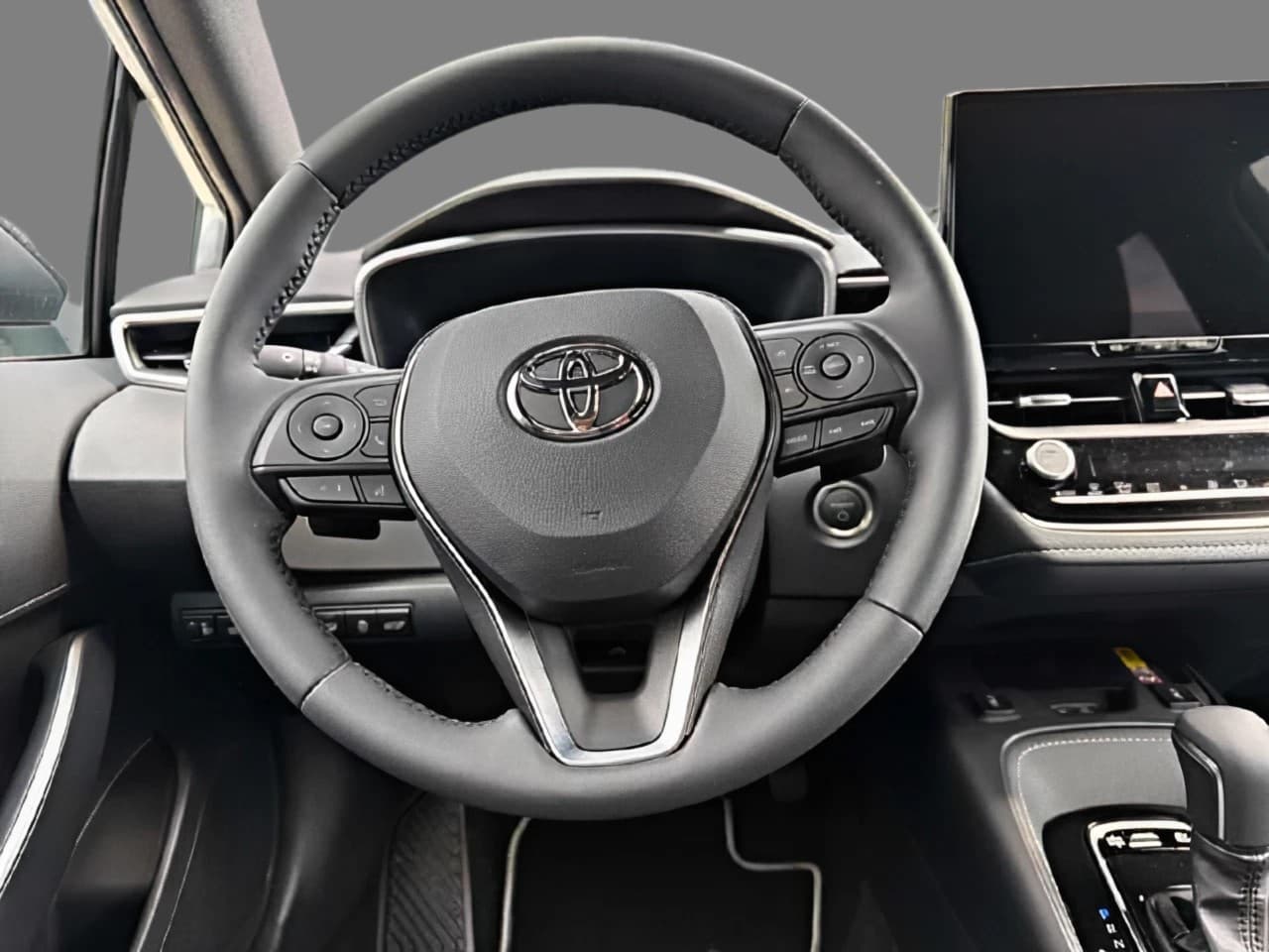 Toyota Corolla Hybrid Teamplayer — 12