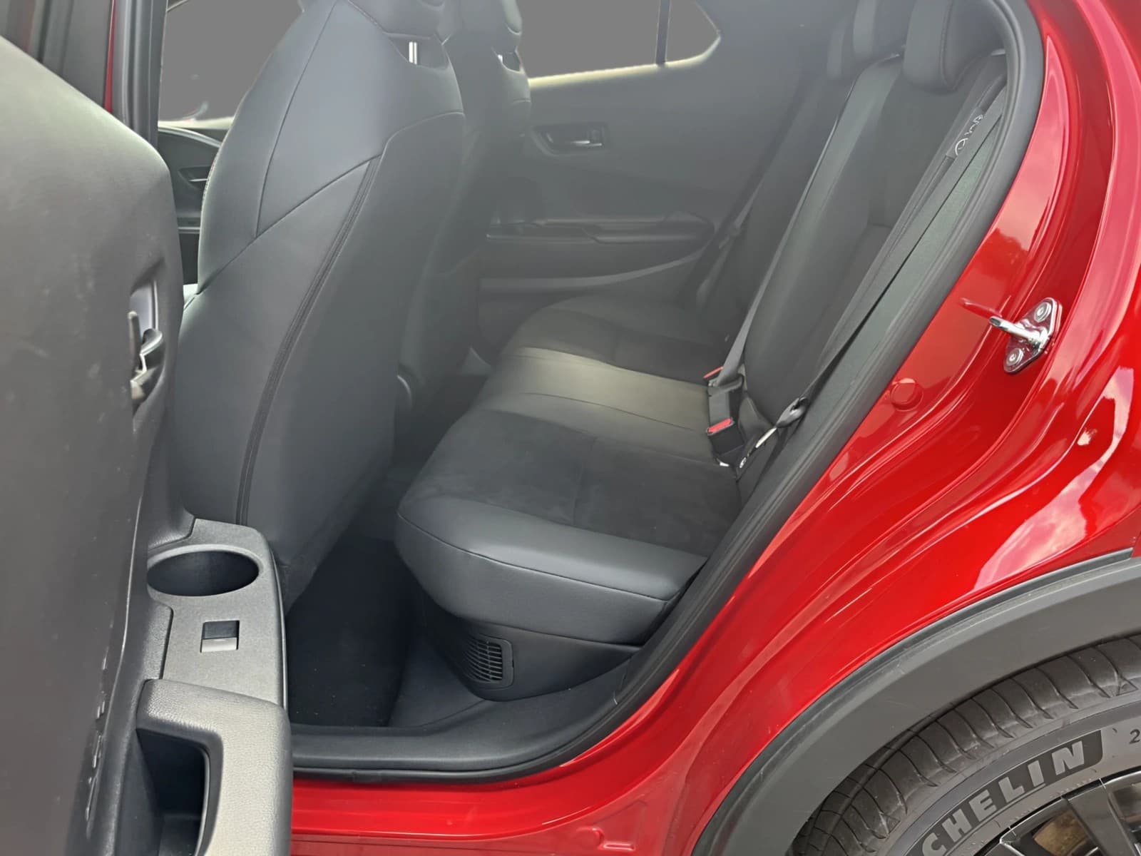 Toyota C-HR 2.0 Plug-in-Hybrid GR SPORT — 2