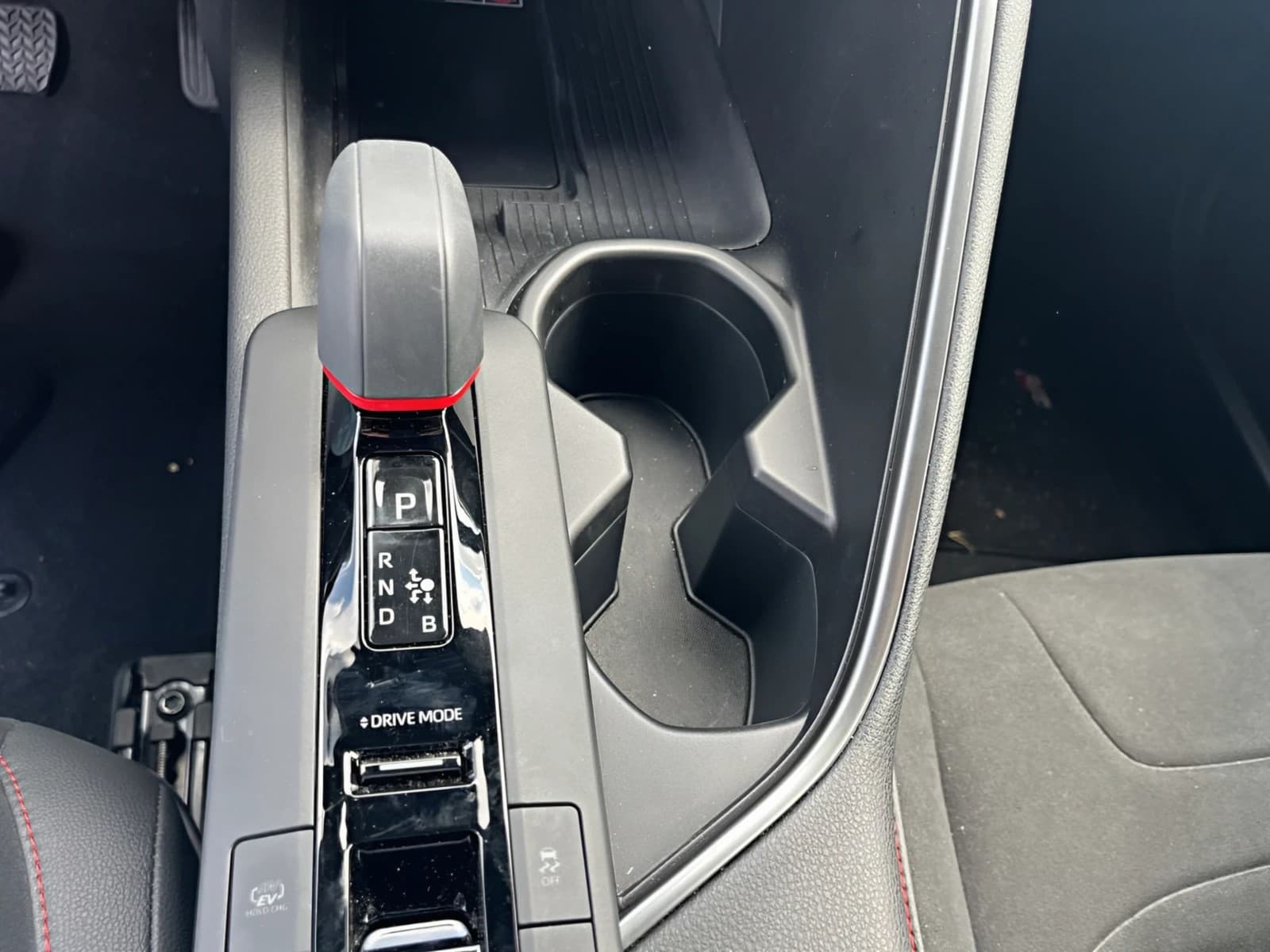 Toyota C-HR 2.0 Plug-in-Hybrid GR SPORT — 6