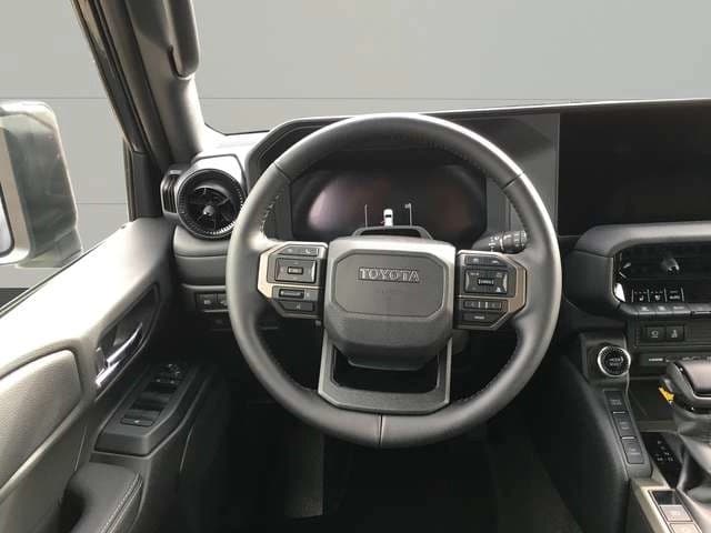 Toyota Land Cruiser Land Cruiser 2.8 D Mild-Hybrid Automatik Executive — 5