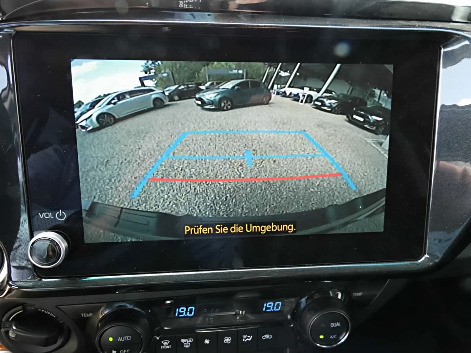 Toyota Hilux 4x4 Double Cab MHEV Autm. Executive — 12