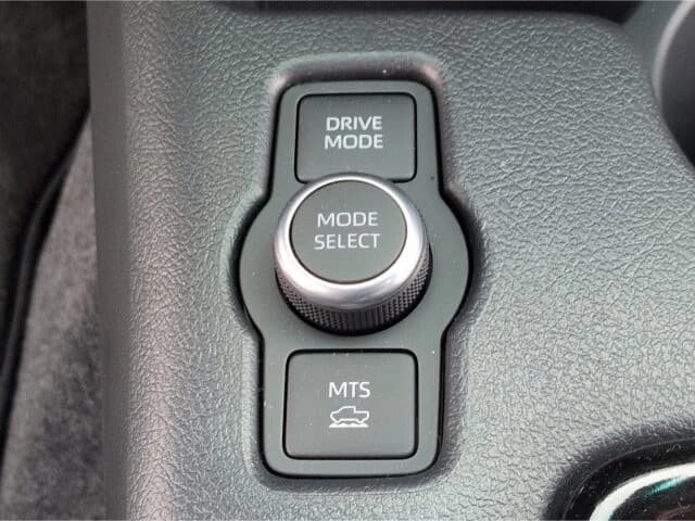 Toyota Hilux Invincible 4x4 2.8Mild-Hyb*Autom AHK 360°K... — 15