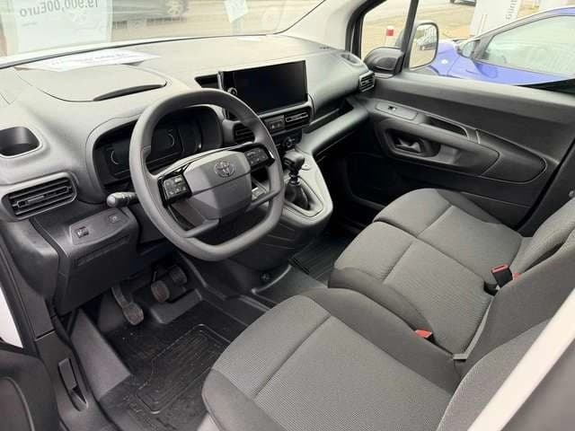 Toyota Proace City L1 1,5-l D-4D S&S Meister — 11