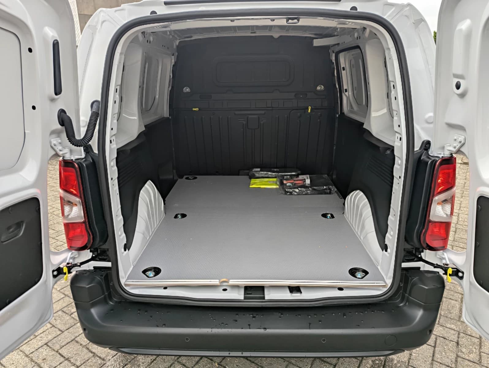 Toyota Proace City L1 1,5-l D-4D S&S Meister — 8