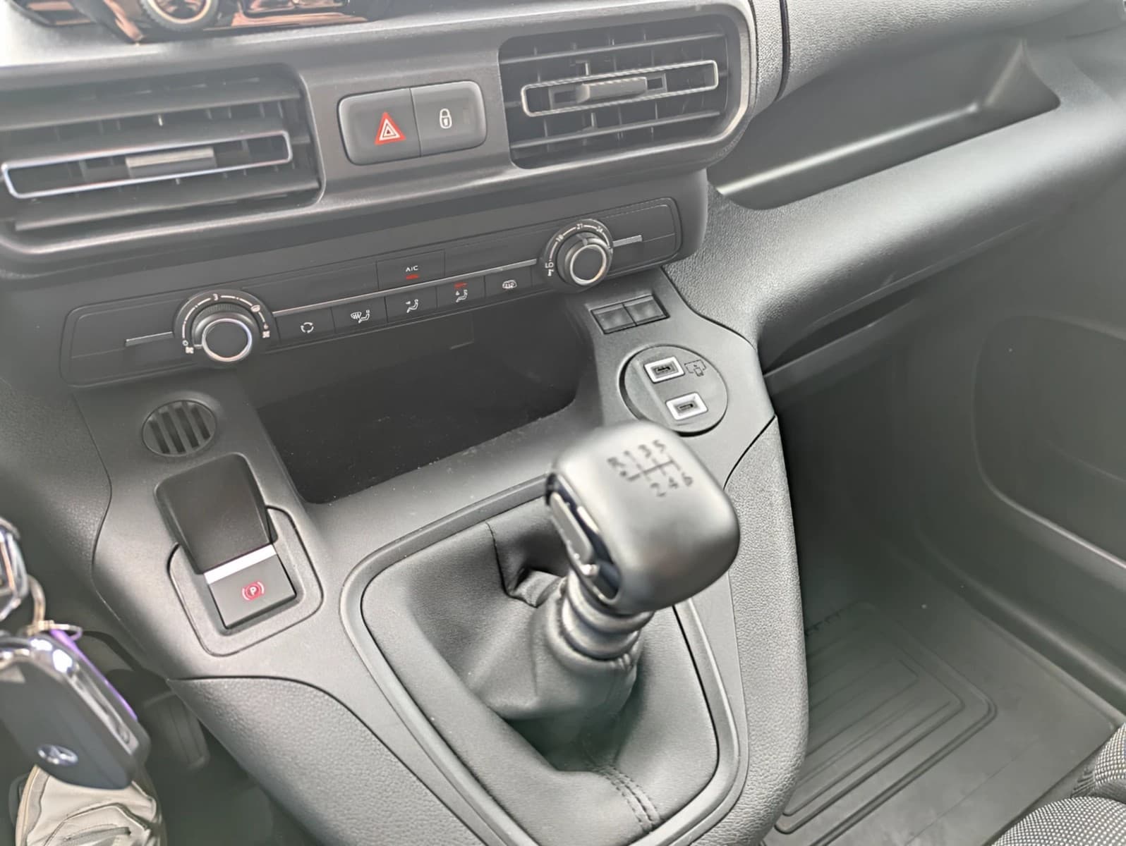 Toyota Proace City L1 1,5-l D-4D S&S Meister — 18