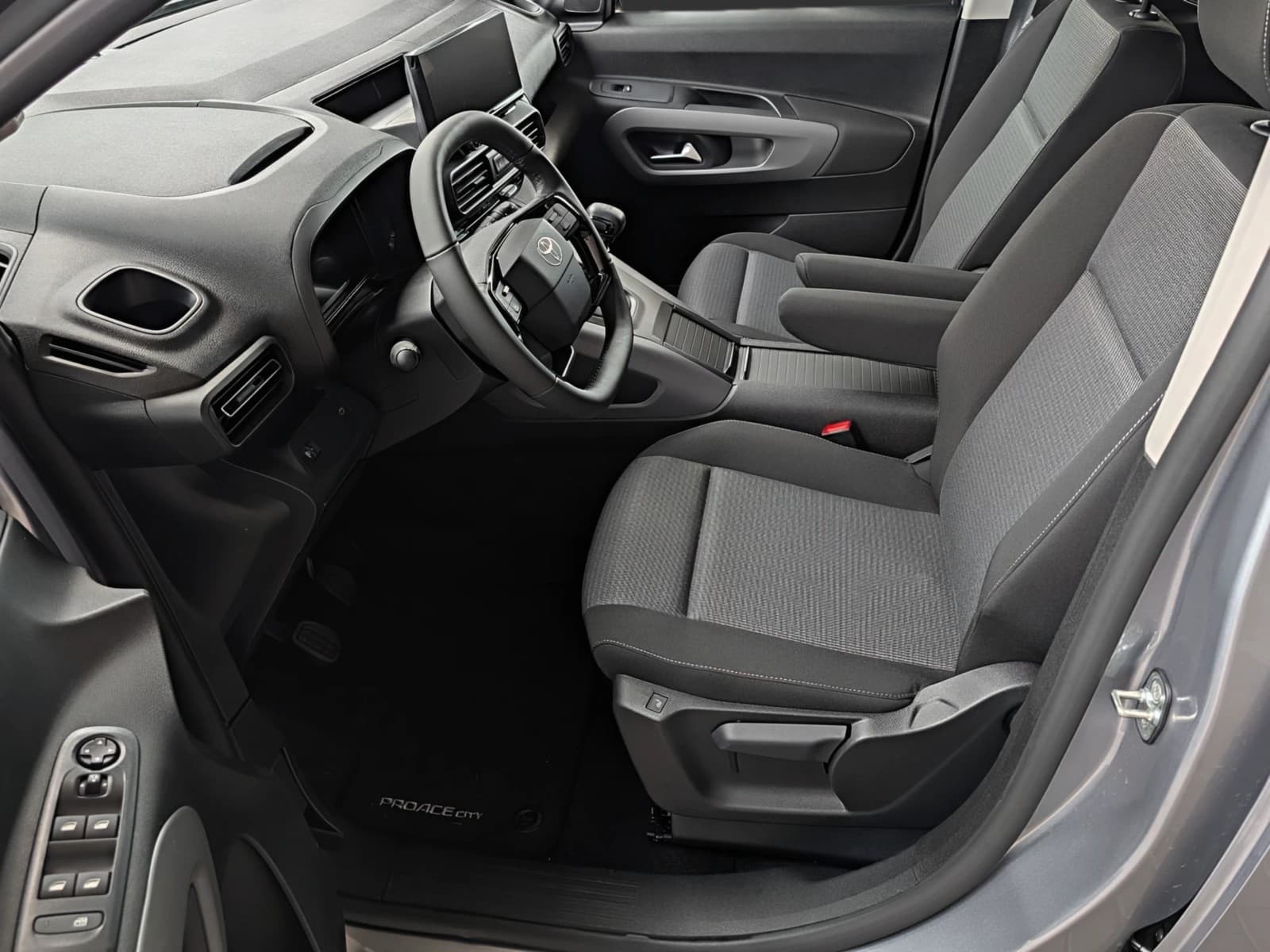 Toyota Proace City Verso 1.2 Turbo L1 Teamplayer — 5