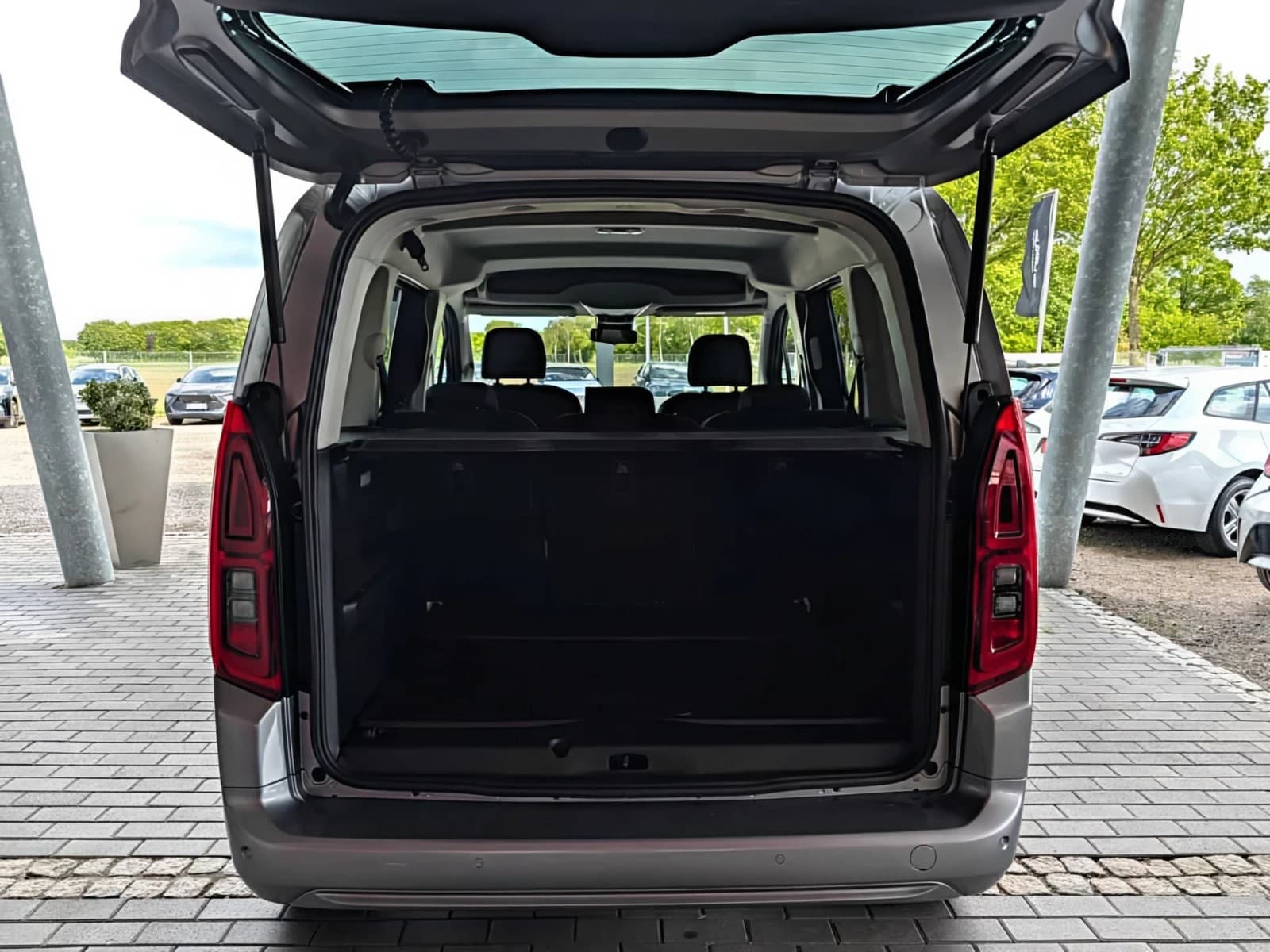 Toyota Proace City Verso 1.2 Turbo L1 Teamplayer — 9