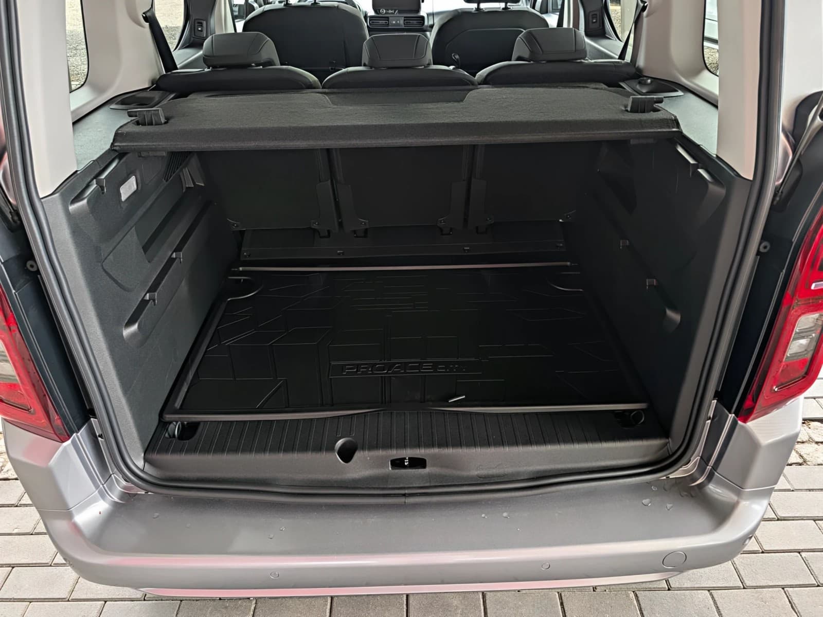 Toyota Proace City Verso 1.2 Turbo L1 Teamplayer — 10