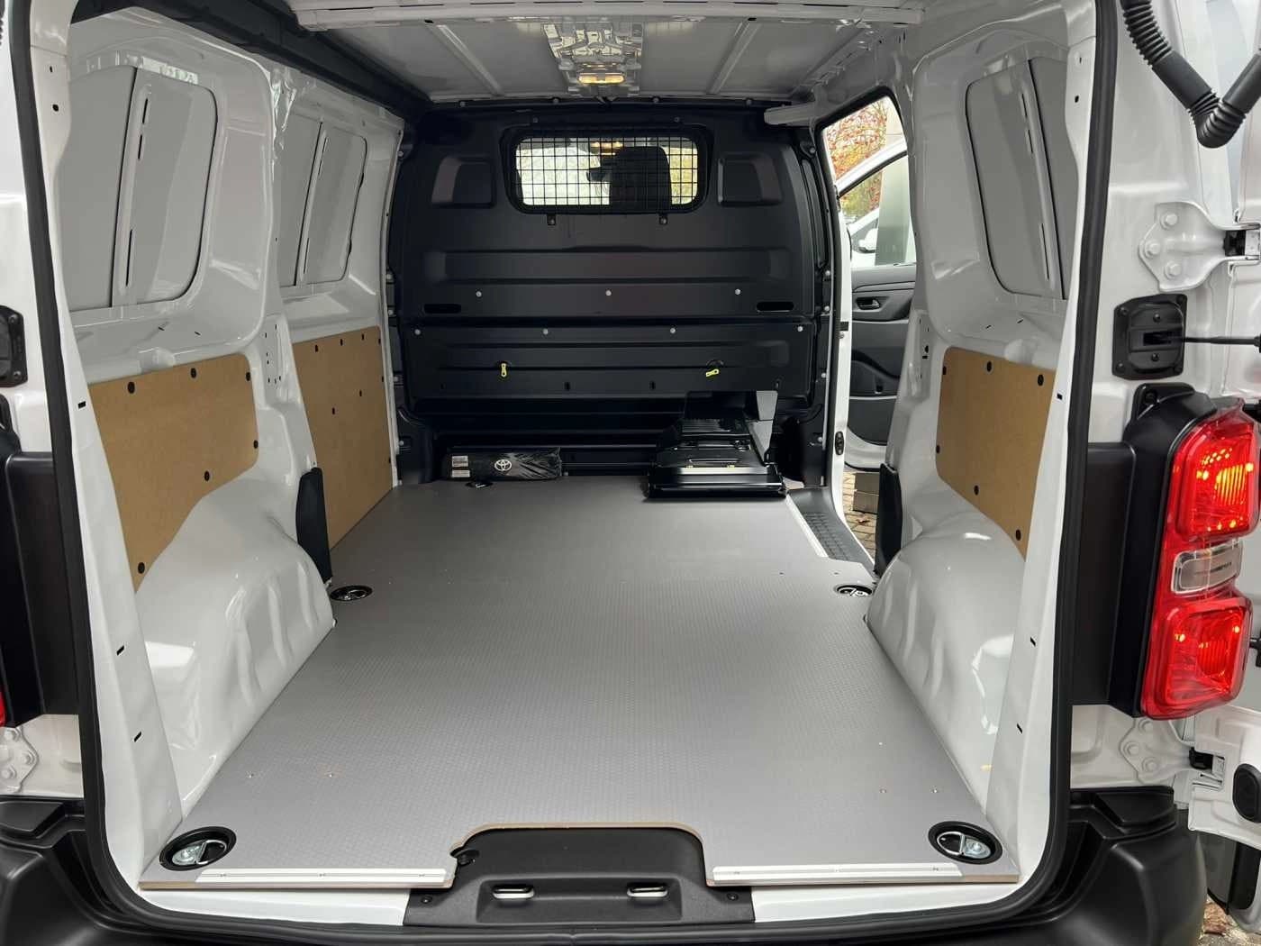 Toyota Proace 2.0l Diesel - L1 Meister Modell — 12