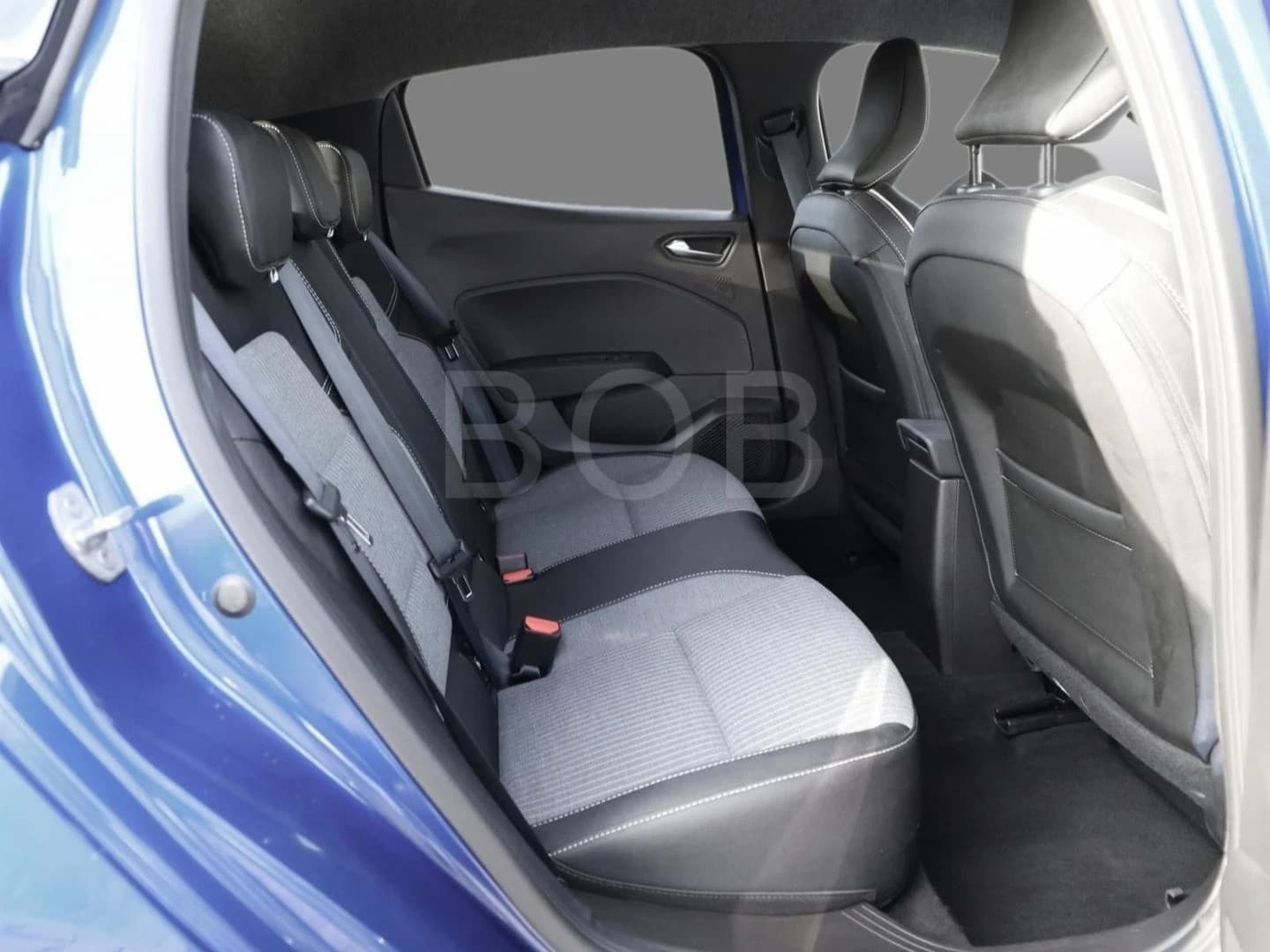 Renault Clio TCe 90 Techno NAVI PDC 360° — 4