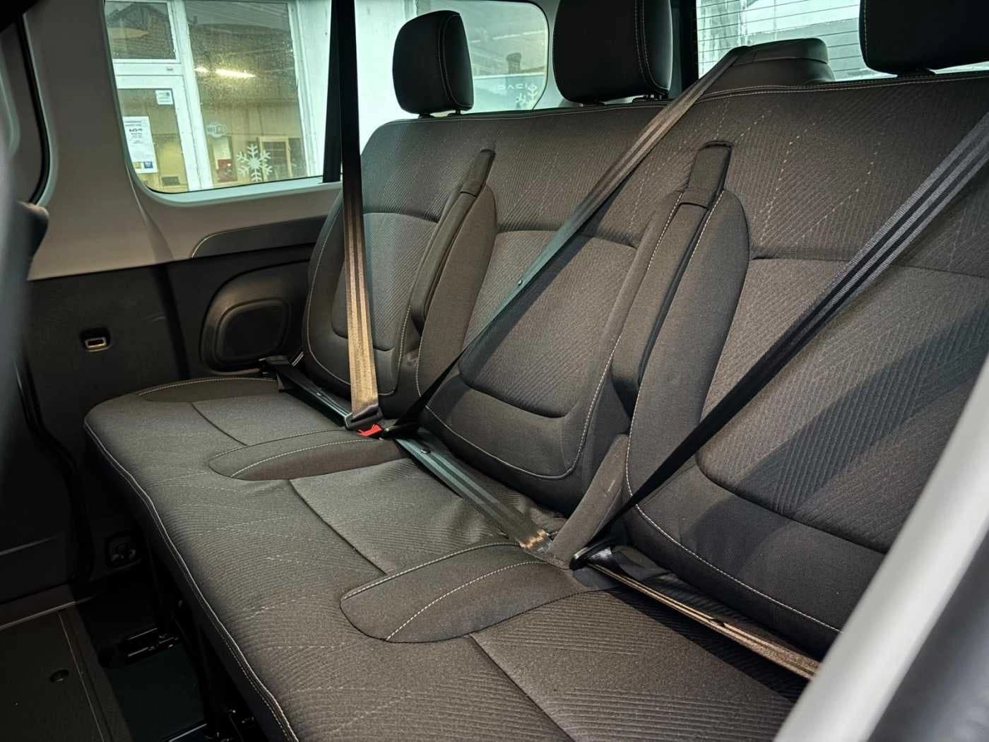 Renault Trafic Grand Evolution Blue dCi 150 RFK AHK — 5