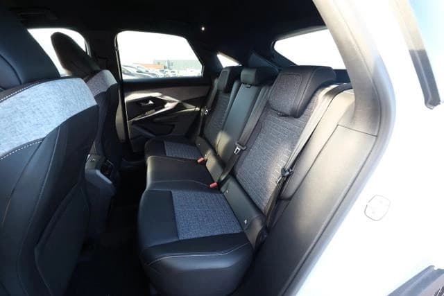 Peugeot 3008 Allure Hybrid ACC 21"-HD SHZ AWR 360° Na... — 10