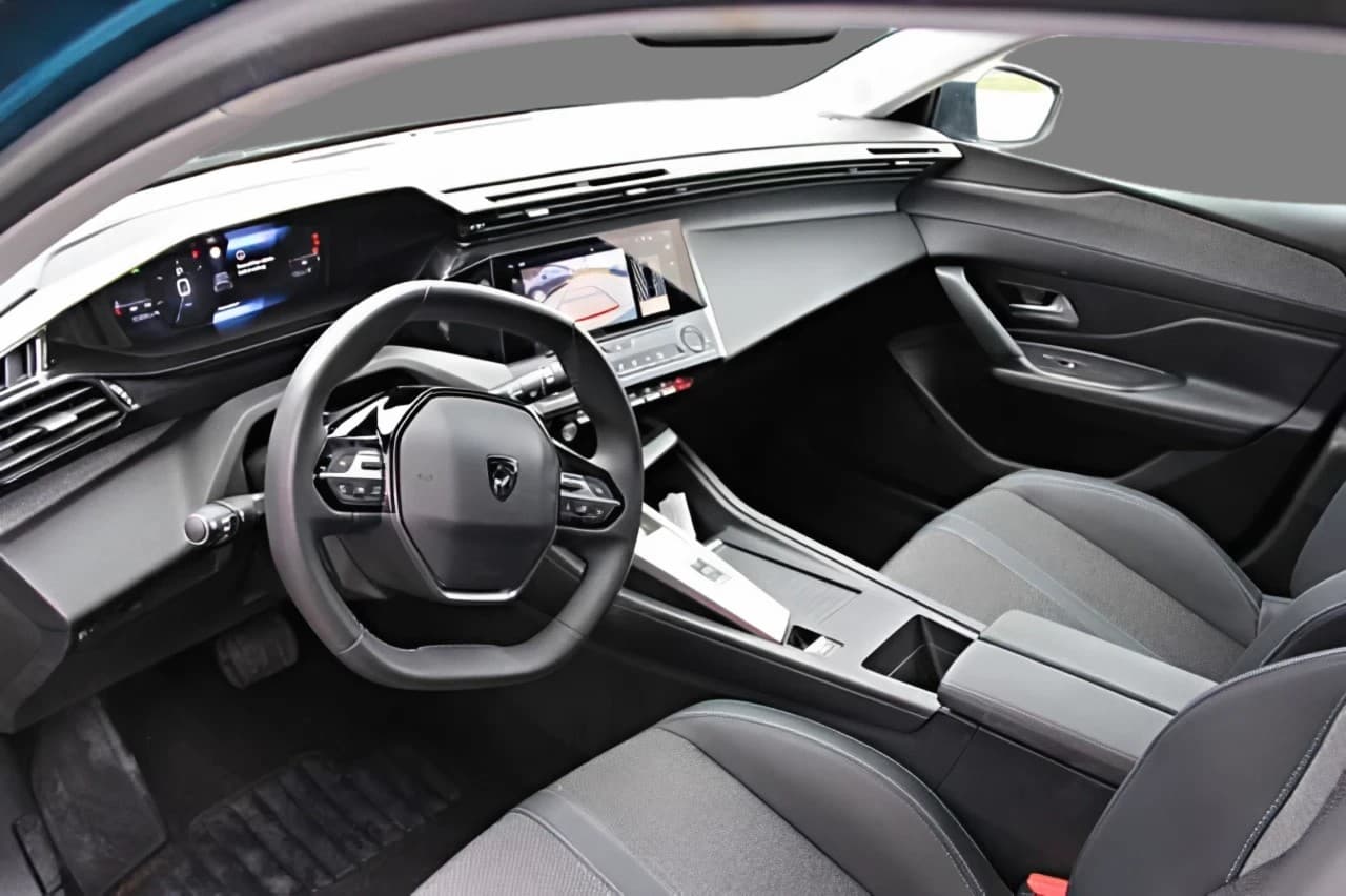 Peugeot 408 Mild Hybrid 145PS Allure AdaptivTemp AHK! — 6