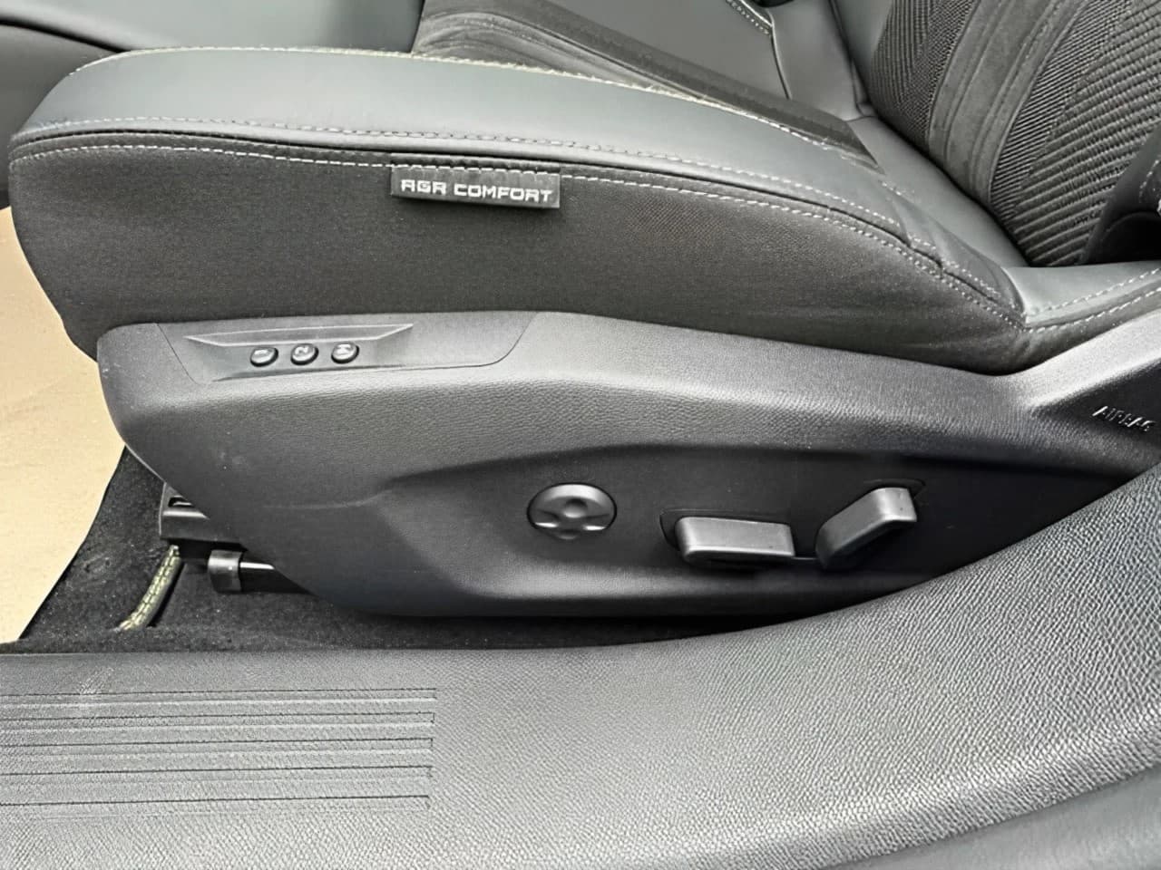 Peugeot 408 GT Plug-In Hybrid 225 e-EAT8 ACC+LED+Navi — 12