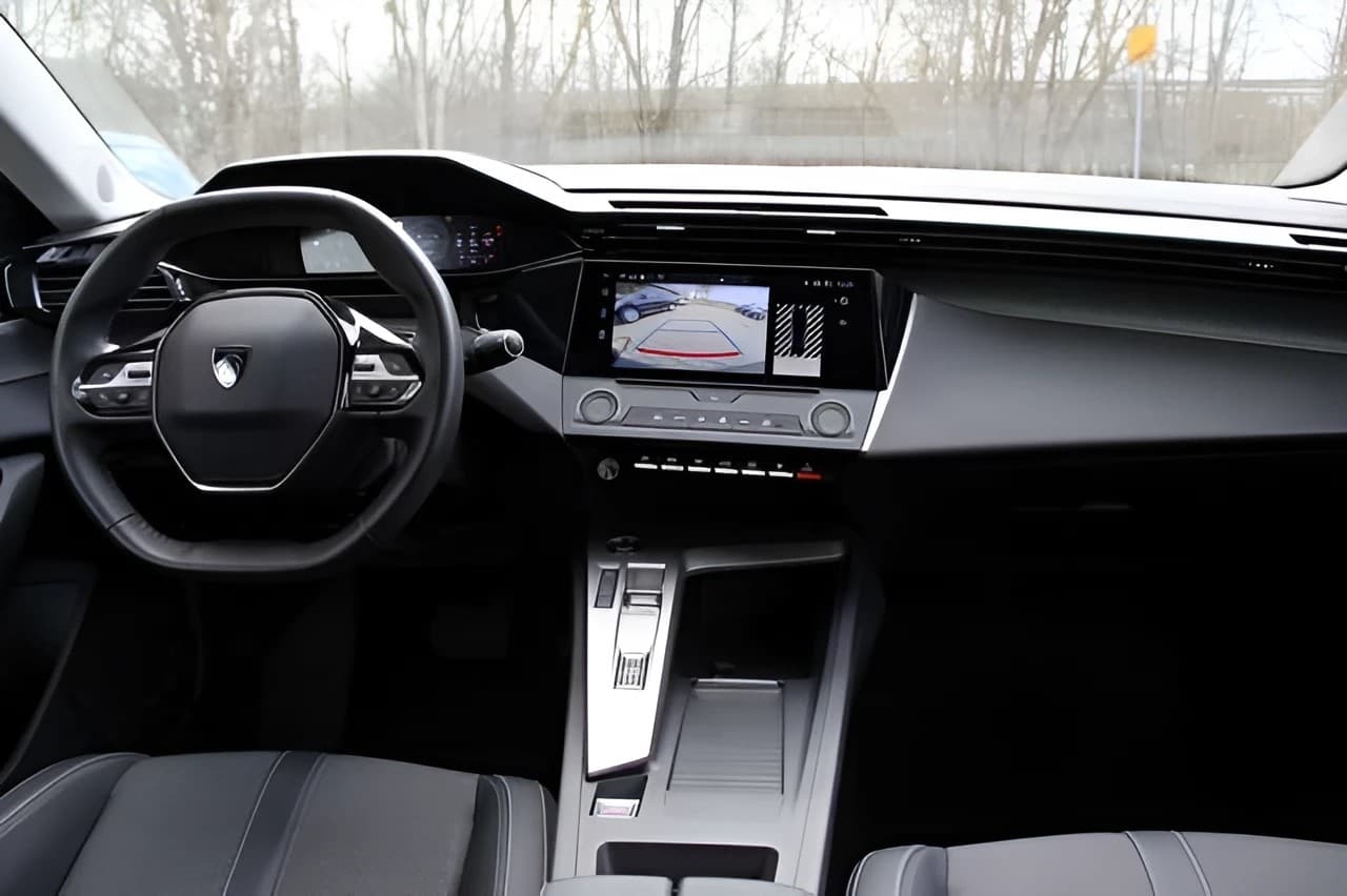 Peugeot 408 Mild Hybrid 145PS Allure AdaptivTempomat — 14