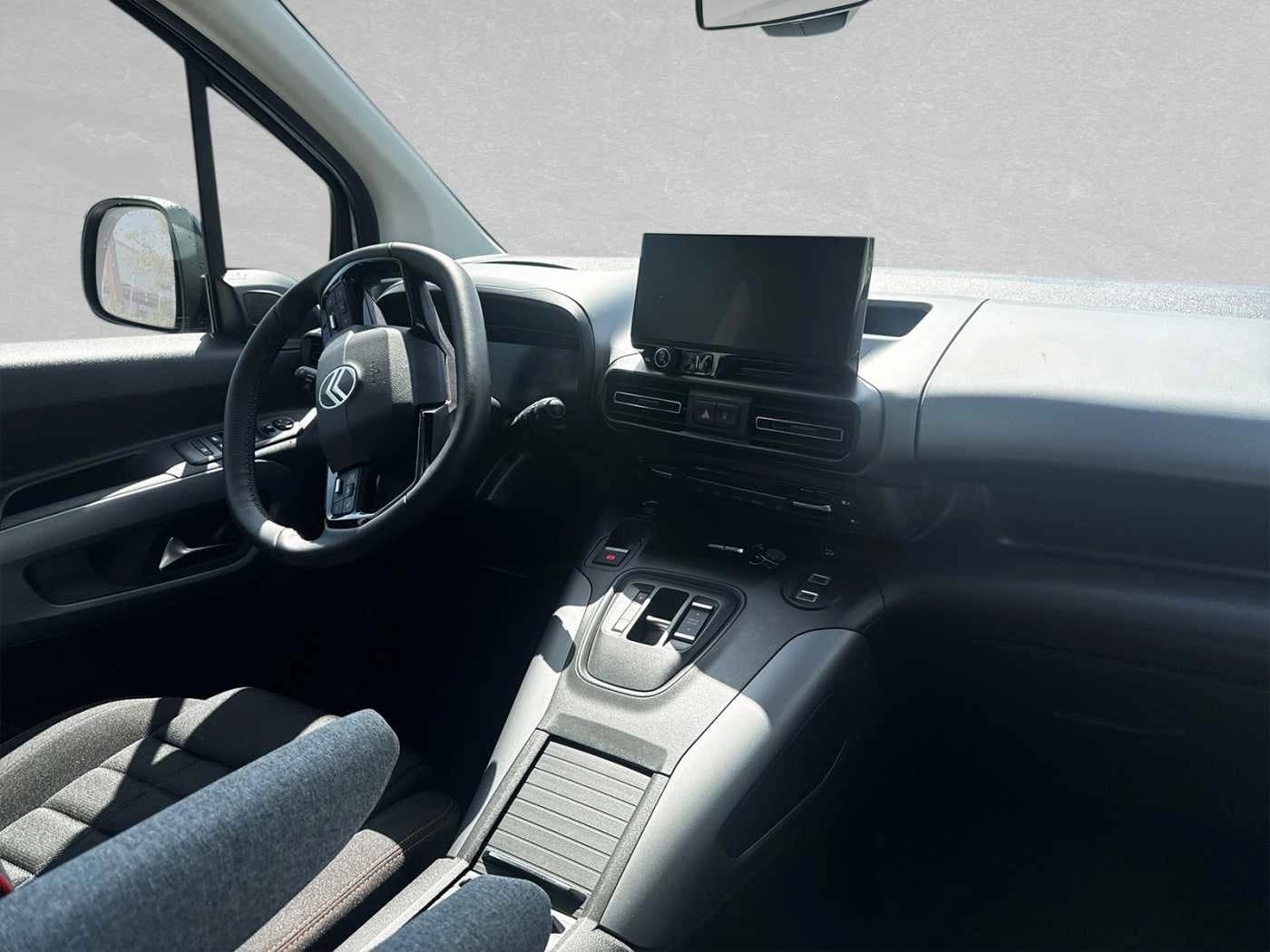 Citroen Berlingo BlueHDi 130 M — 4